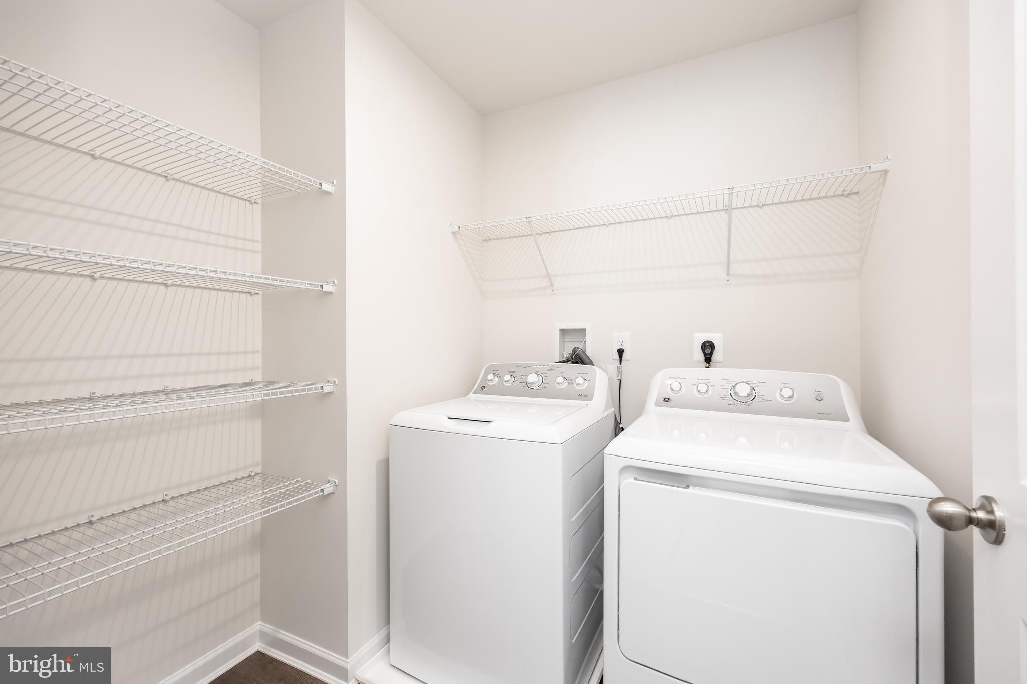 MEARFIELD - Residential