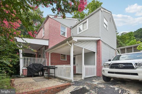 3705 S FOUR MILE RUN DRIVE S ARLINGTON VA 22206