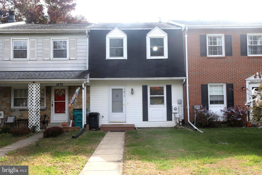 Photo of 1874 Abbey Lane, HAGERSTOWN, MD 21740 (MLS # MDWA2032500)