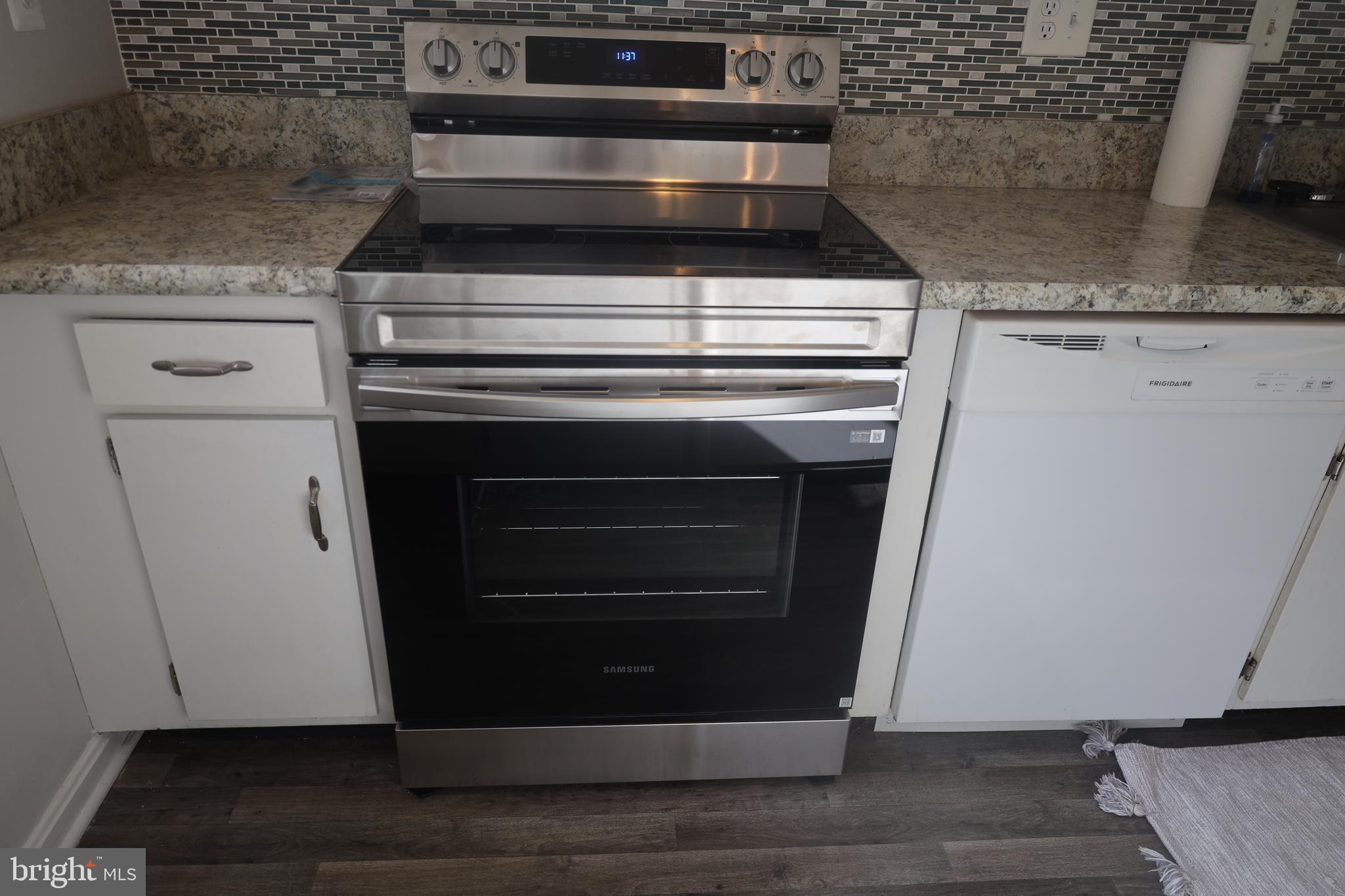 LONDONTOWNE - Residential