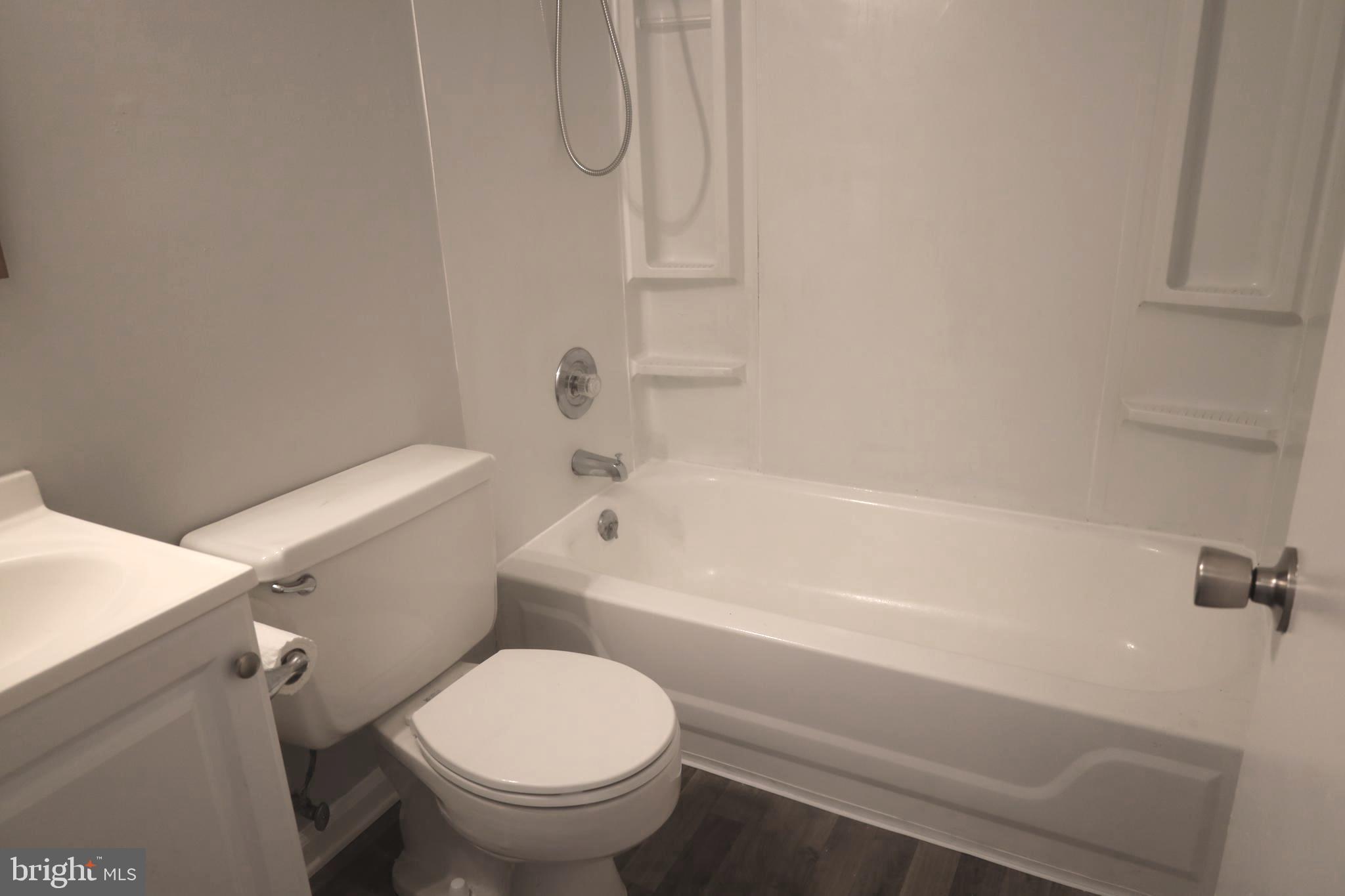 LONDONTOWNE - Residential