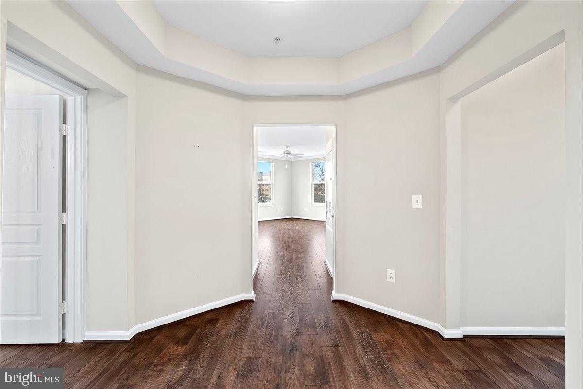 SAVOY AT RESTON TOWN CENTER - Residential