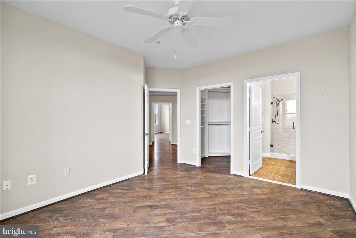 SAVOY AT RESTON TOWN CENTER - Residential