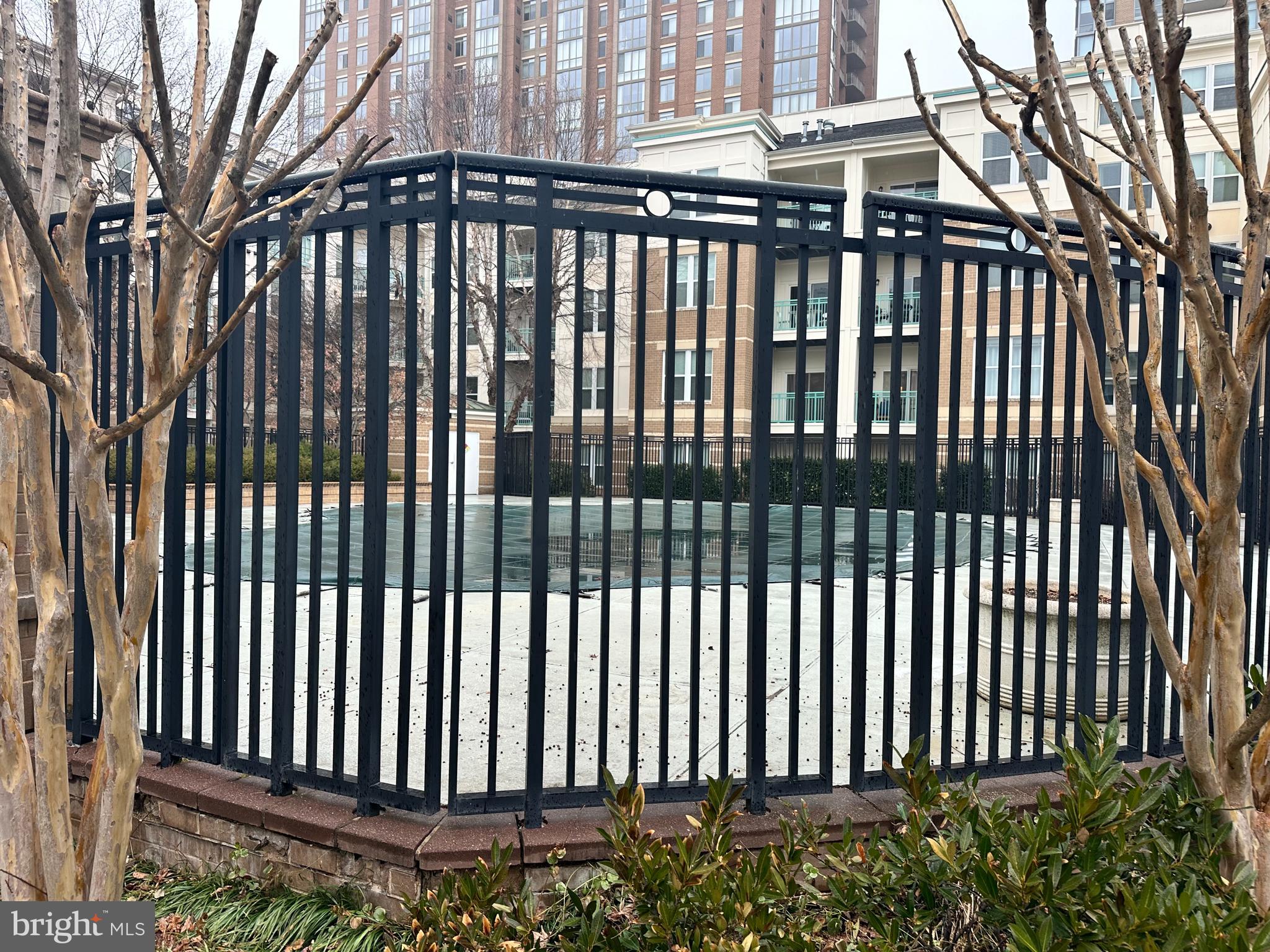 SAVOY AT RESTON TOWN CENTER - Residential