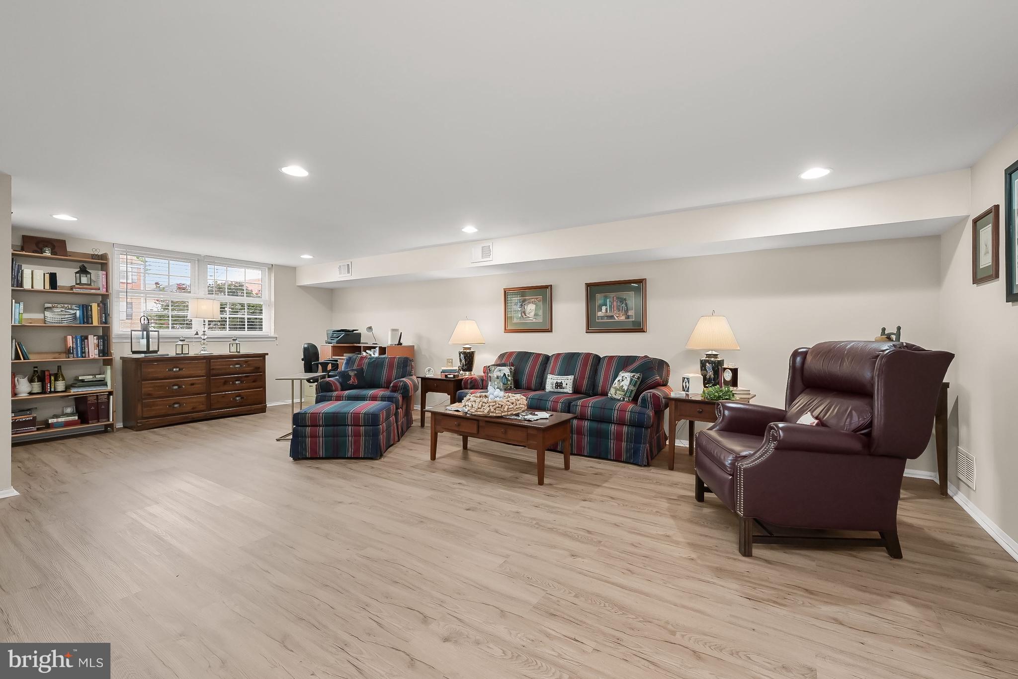 HUNTSMOOR - Residential