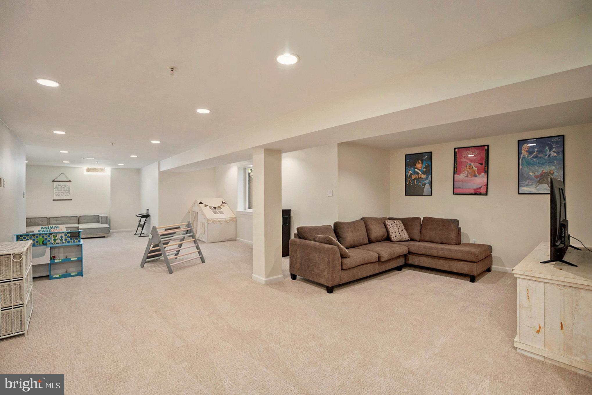 BRIDGE VALLEY AT FUR - Residential