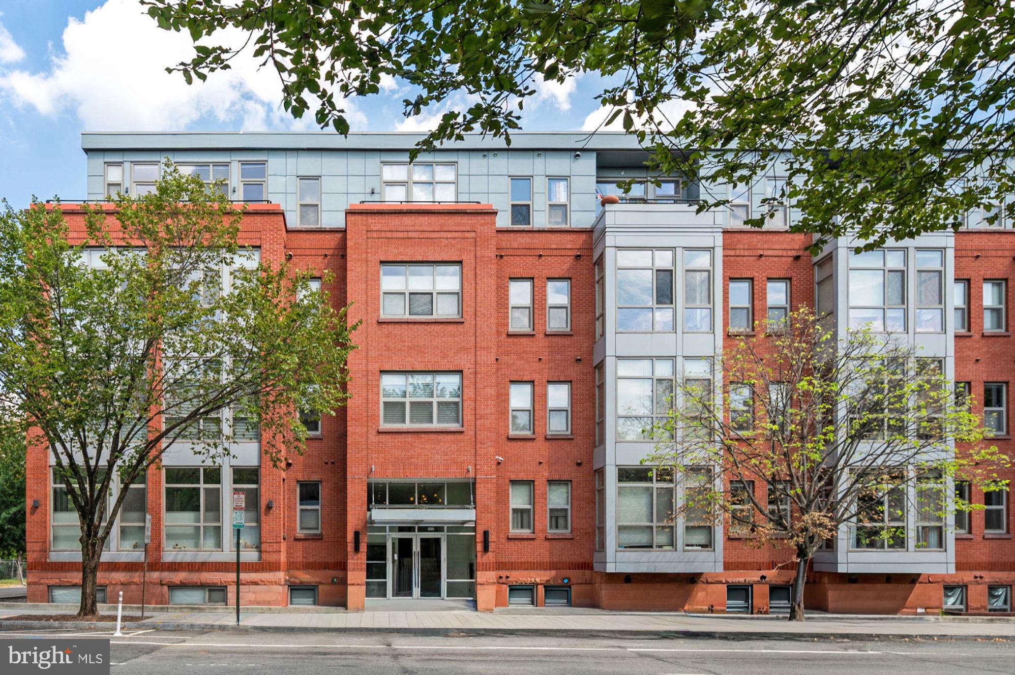 900 11TH ST SE G08
