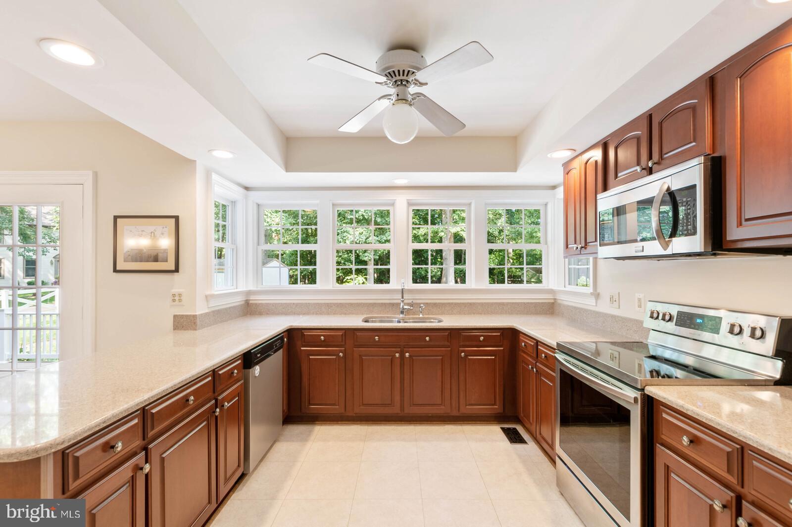 SPRING LAKE WOODS - Residential