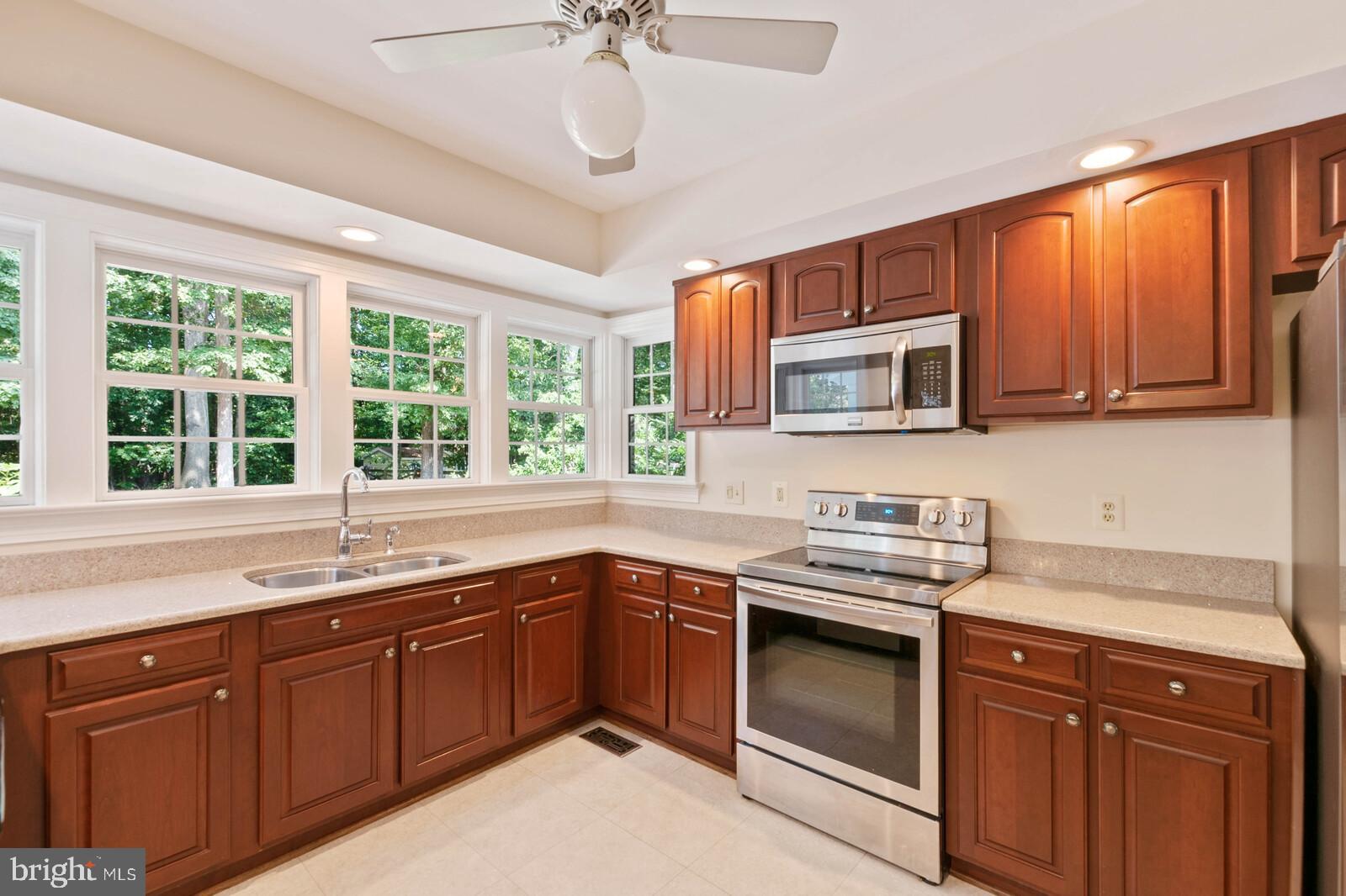 SPRING LAKE WOODS - Residential