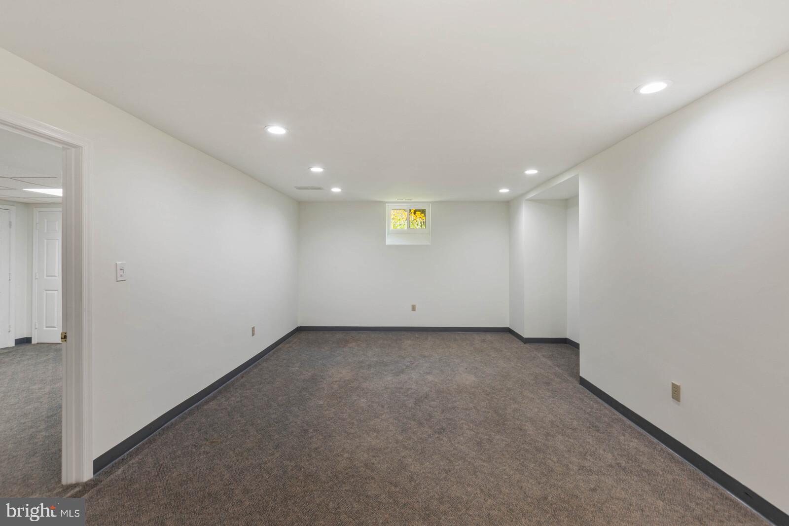 SPRING LAKE WOODS - Residential