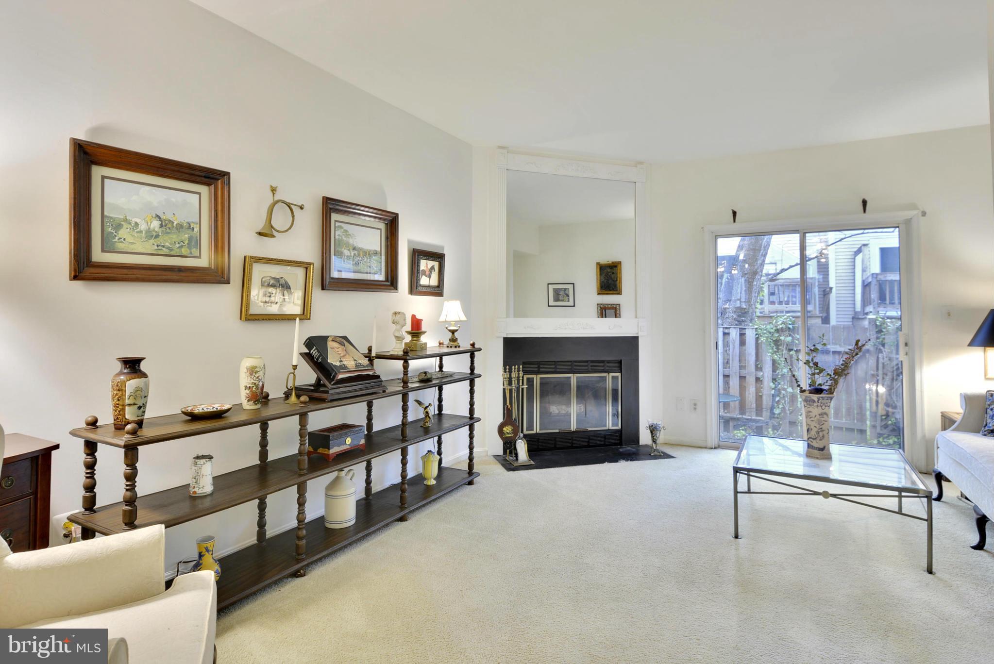 RESTON - Residential