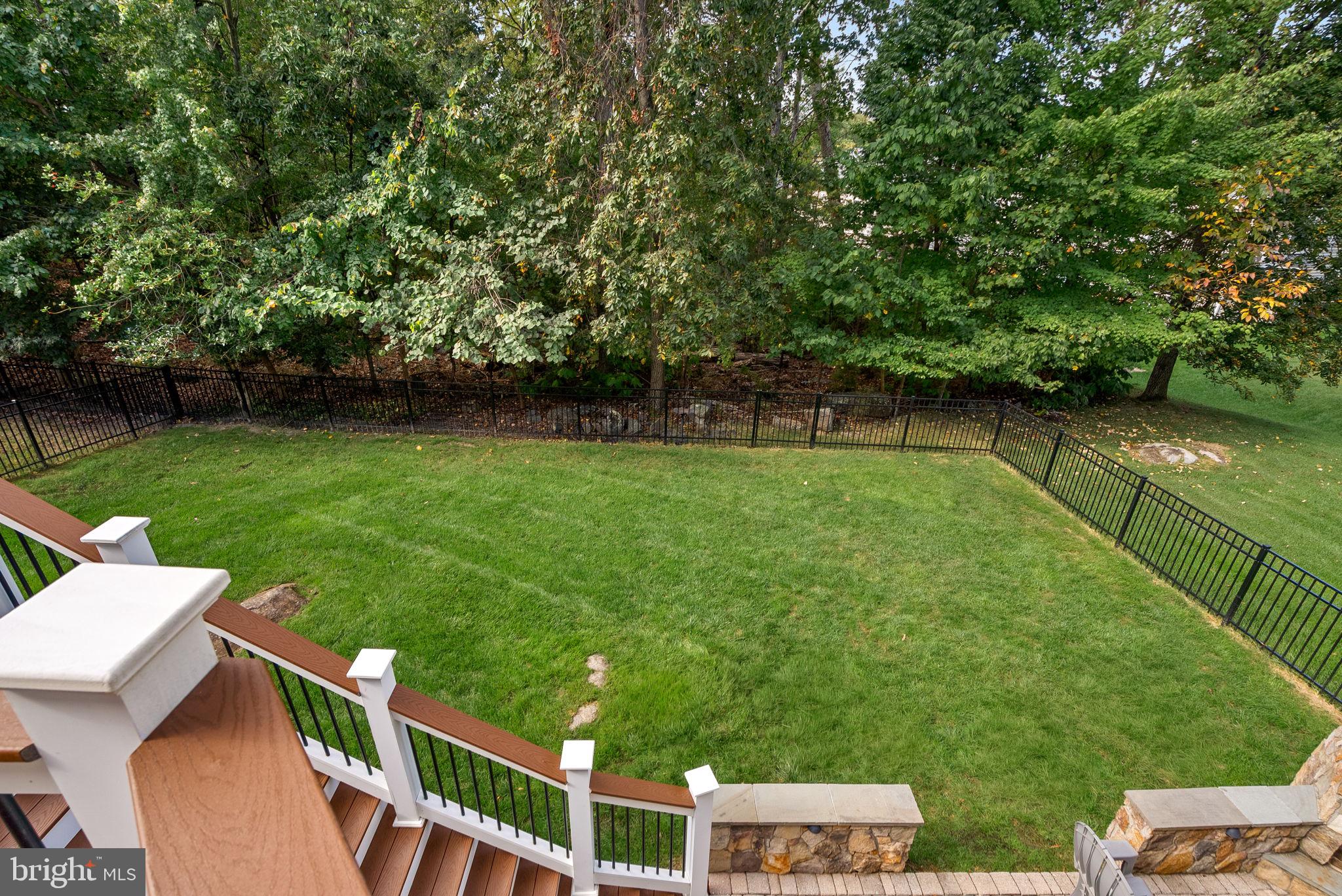 LANSDOWNE ON THE POTOMAC - Residential