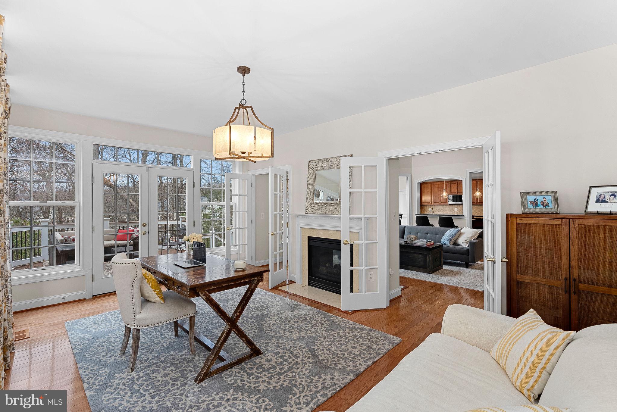 LANSDOWNE ON THE POTOMAC - Residential