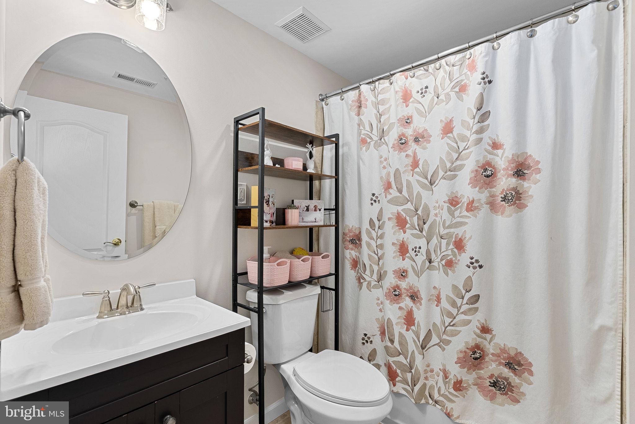 LANSDOWNE ON THE POTOMAC - Residential