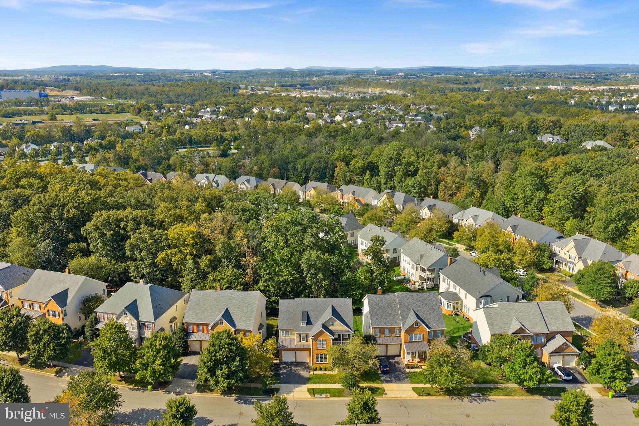 LANSDOWNE ON THE POTOMAC - Residential