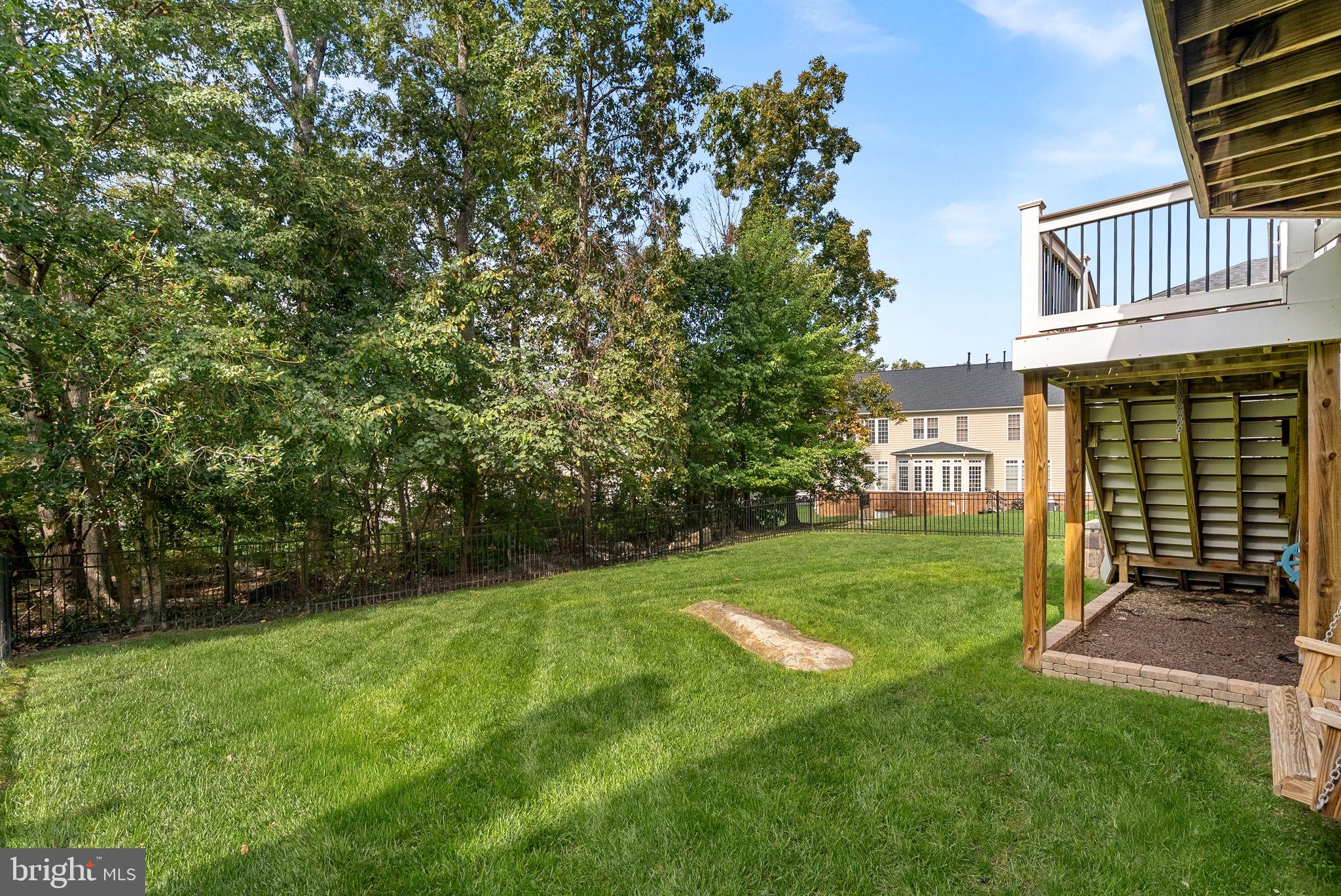 LANSDOWNE ON THE POTOMAC - Residential