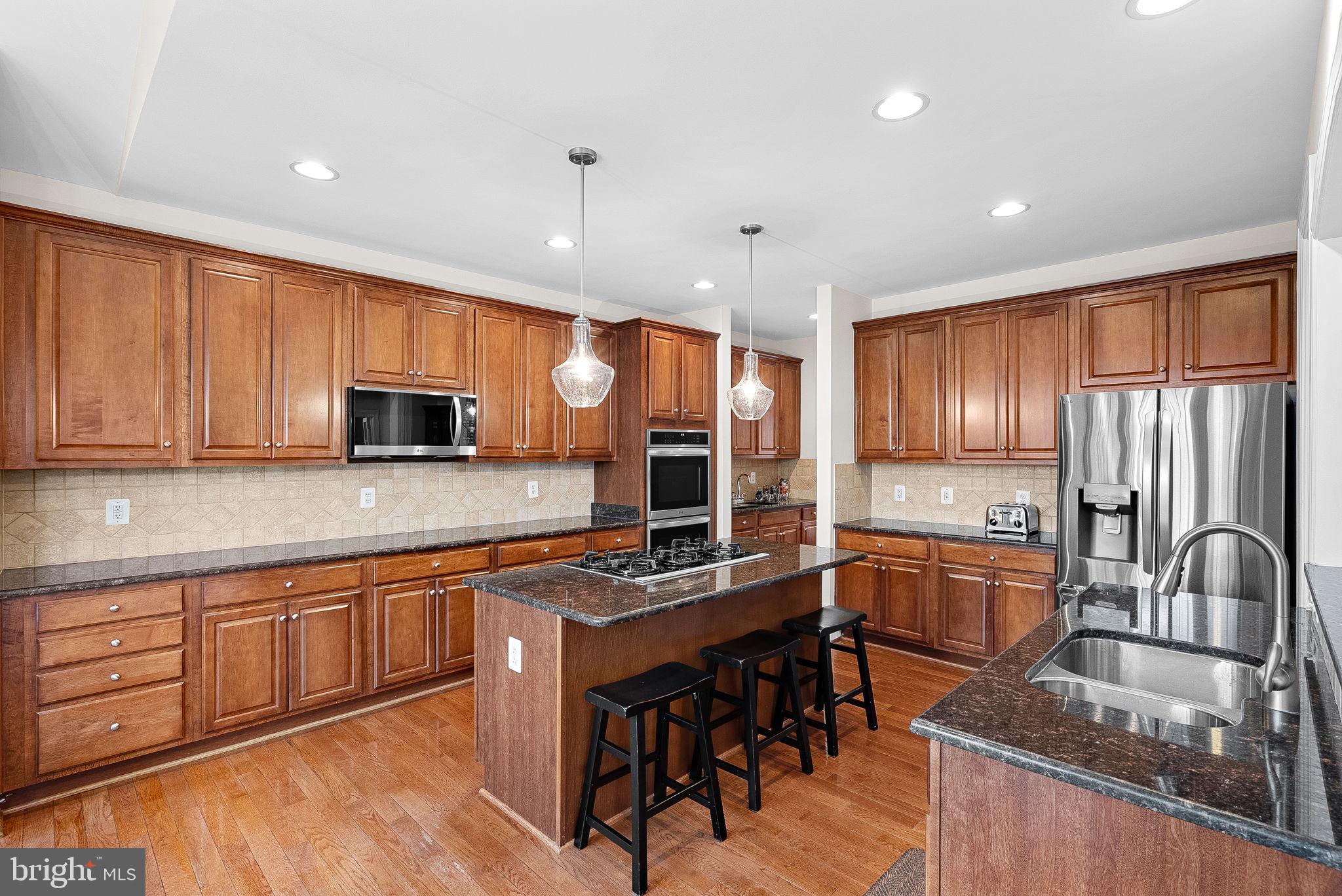 LANSDOWNE ON THE POTOMAC - Residential