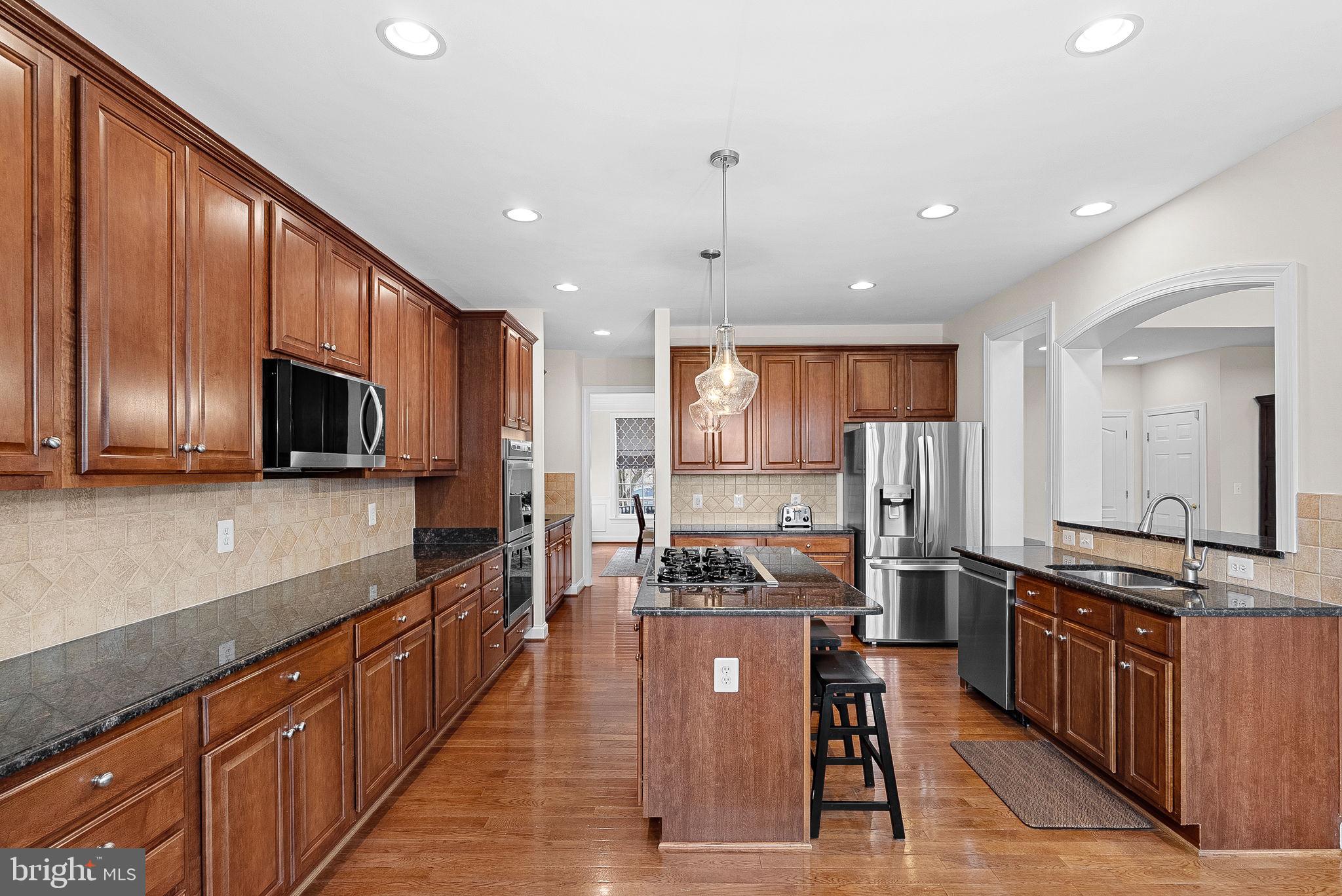 LANSDOWNE ON THE POTOMAC - Residential