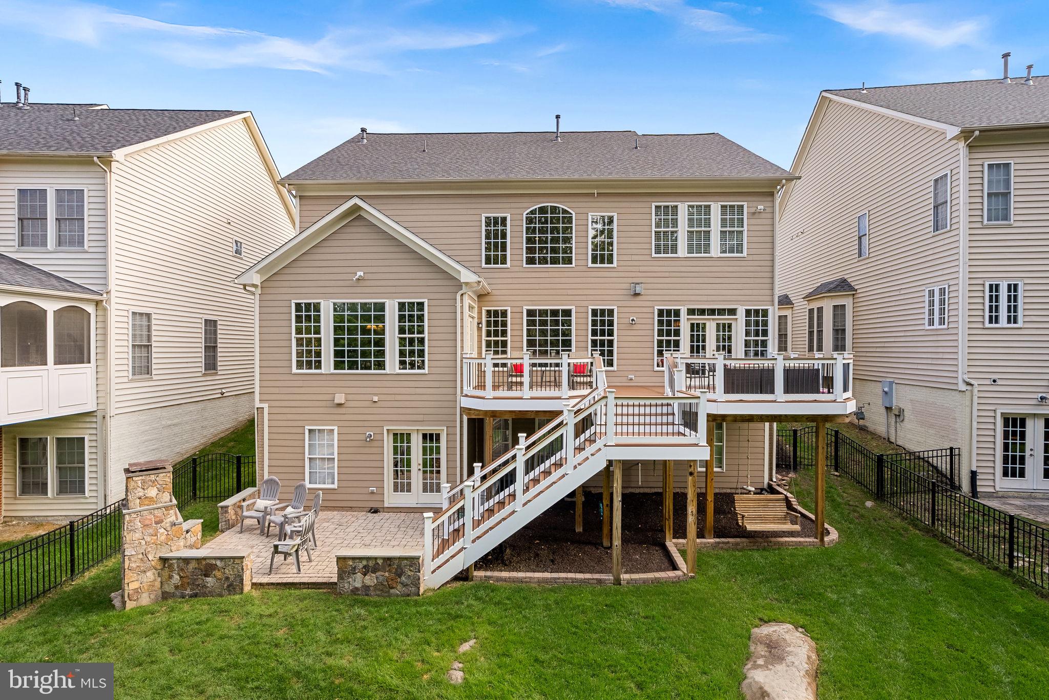 LANSDOWNE ON THE POTOMAC - Residential