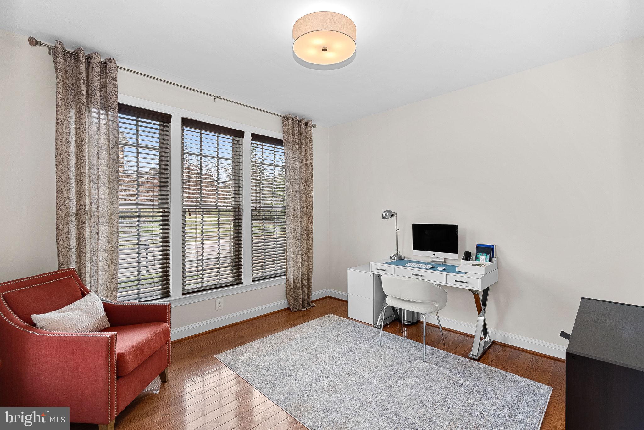 LANSDOWNE ON THE POTOMAC - Residential