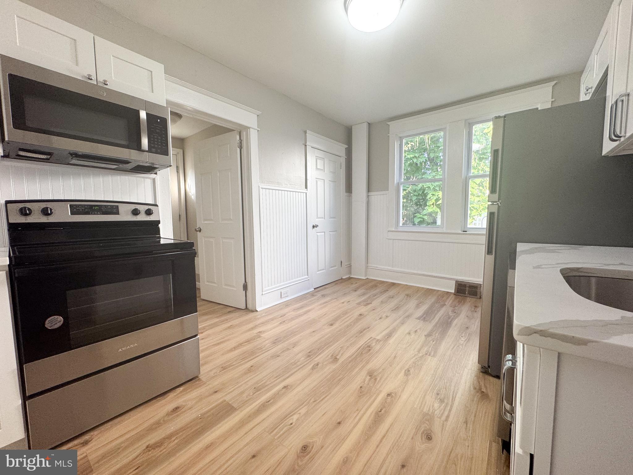 27 E ADAMS STREET 29