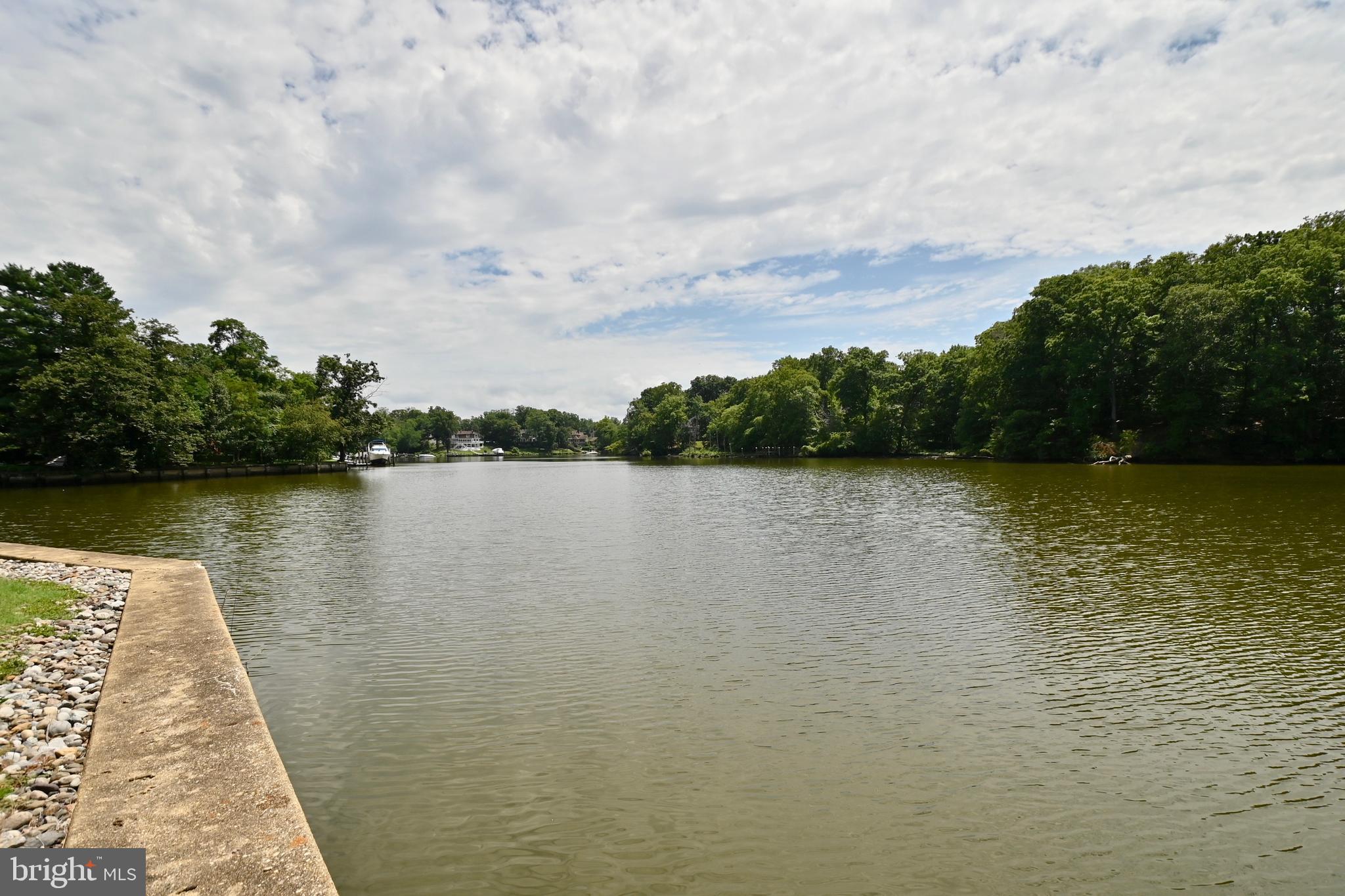 TANTALLON ON THE POTOMAC - Residential