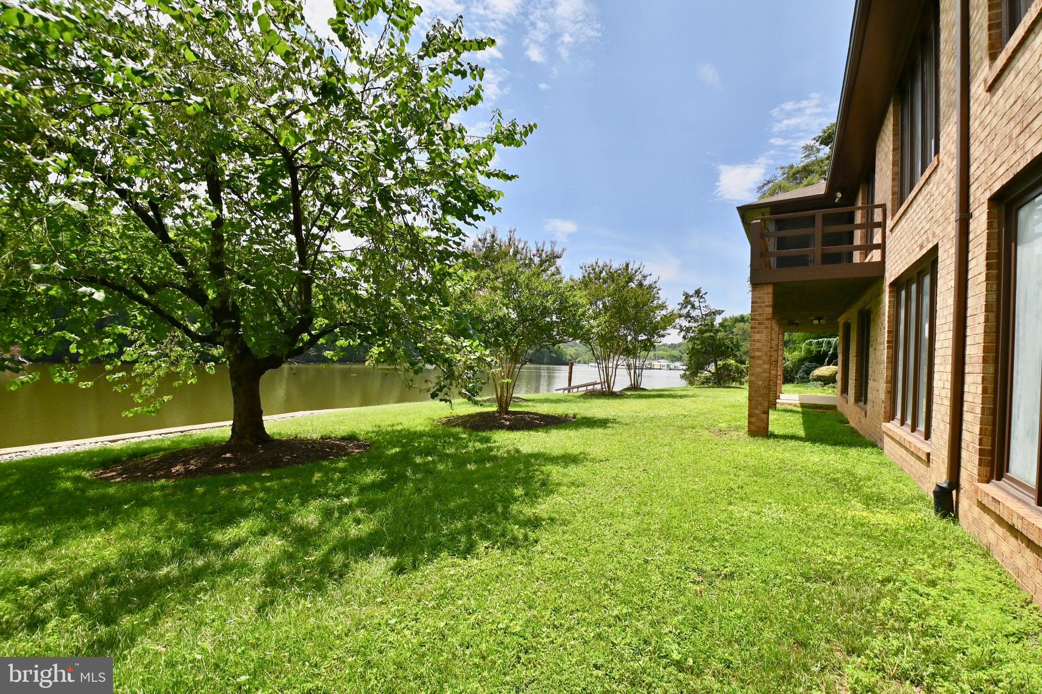 TANTALLON ON THE POTOMAC - Residential