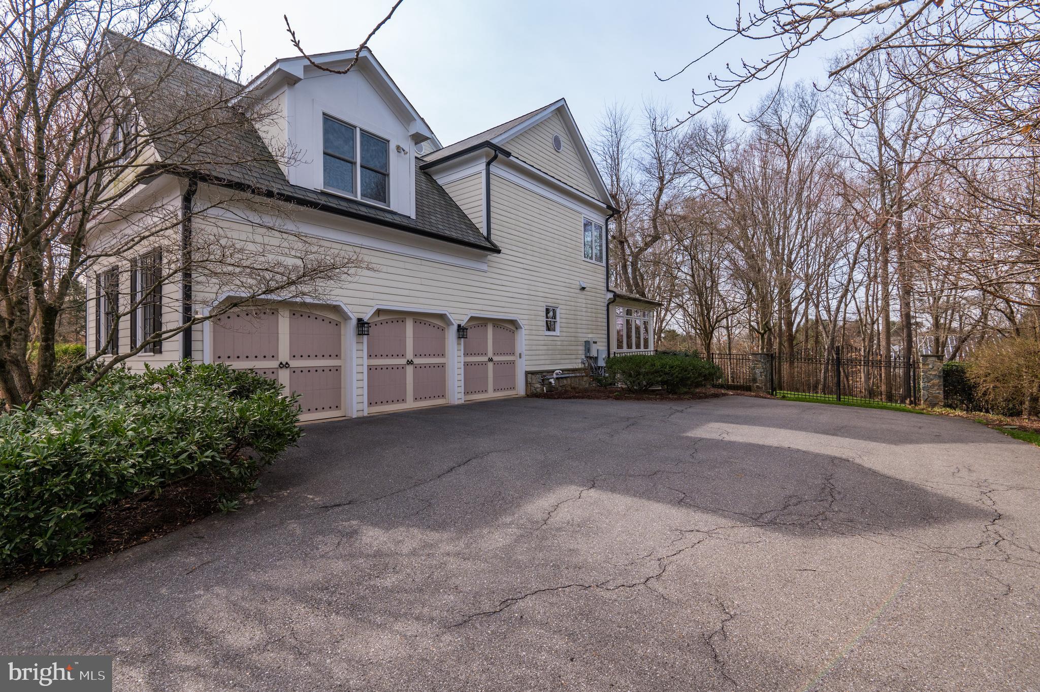 PINEY SPRING - Residential