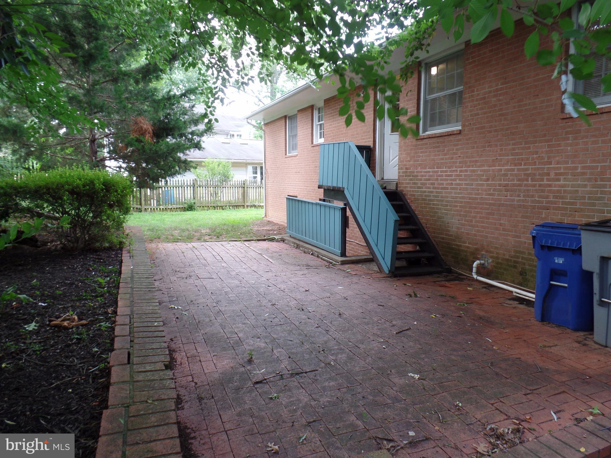 LEELAND PARK - Residential Lease