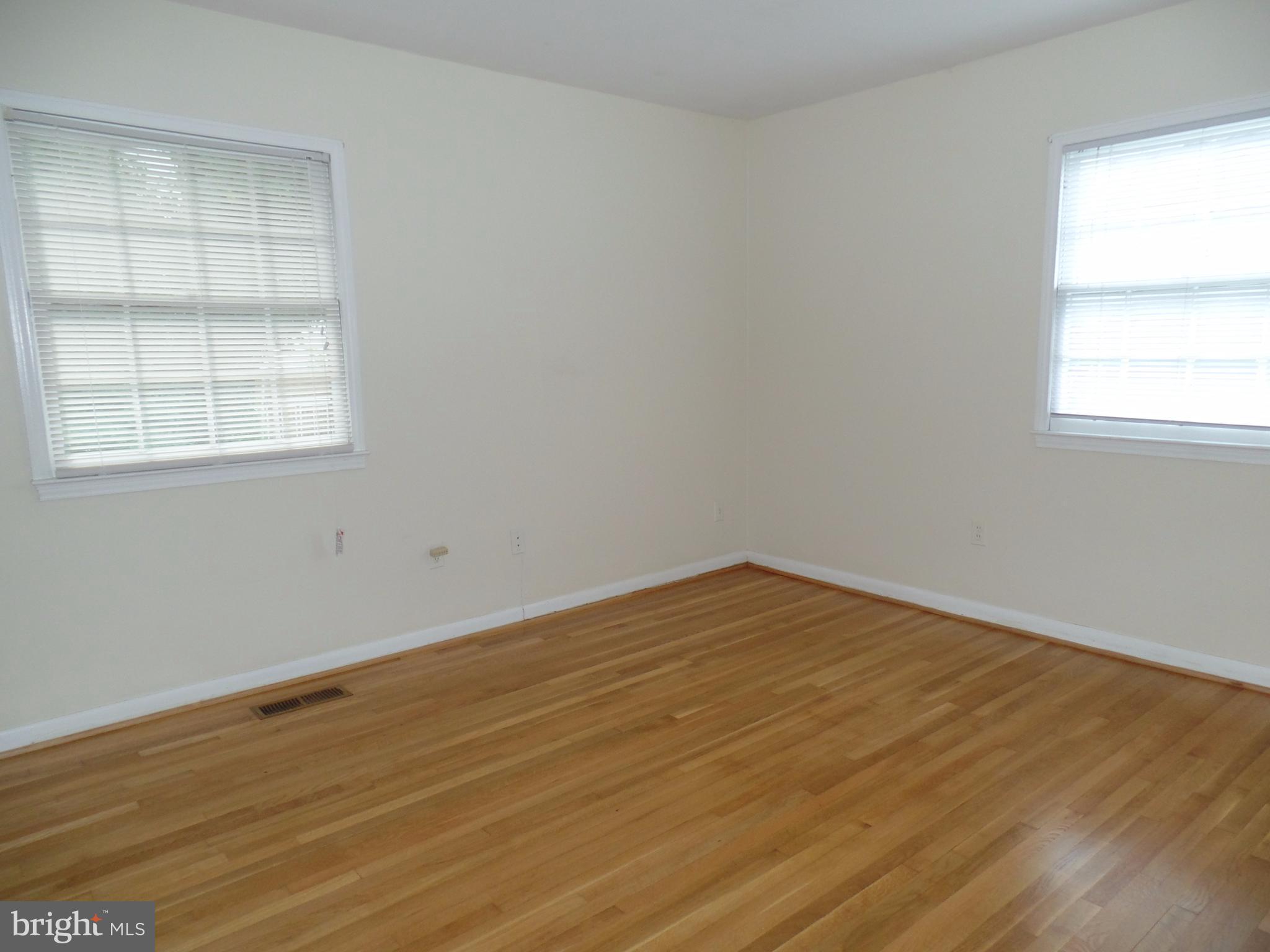 LEELAND PARK - Residential Lease