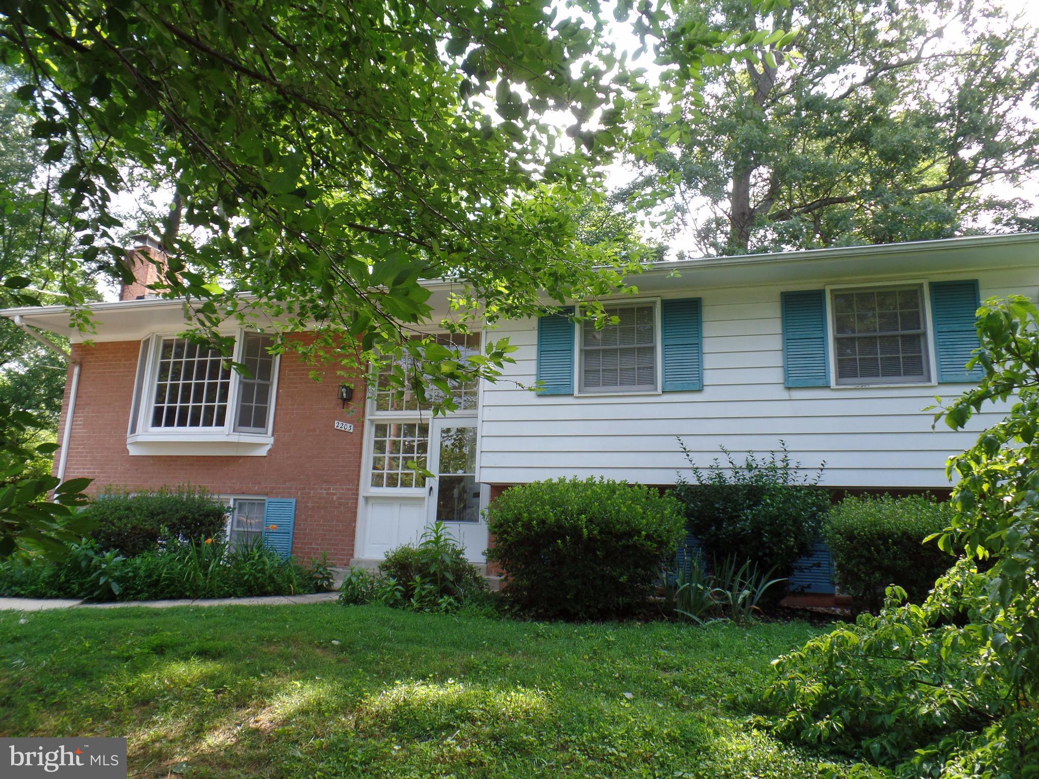 LEELAND PARK - Residential Lease