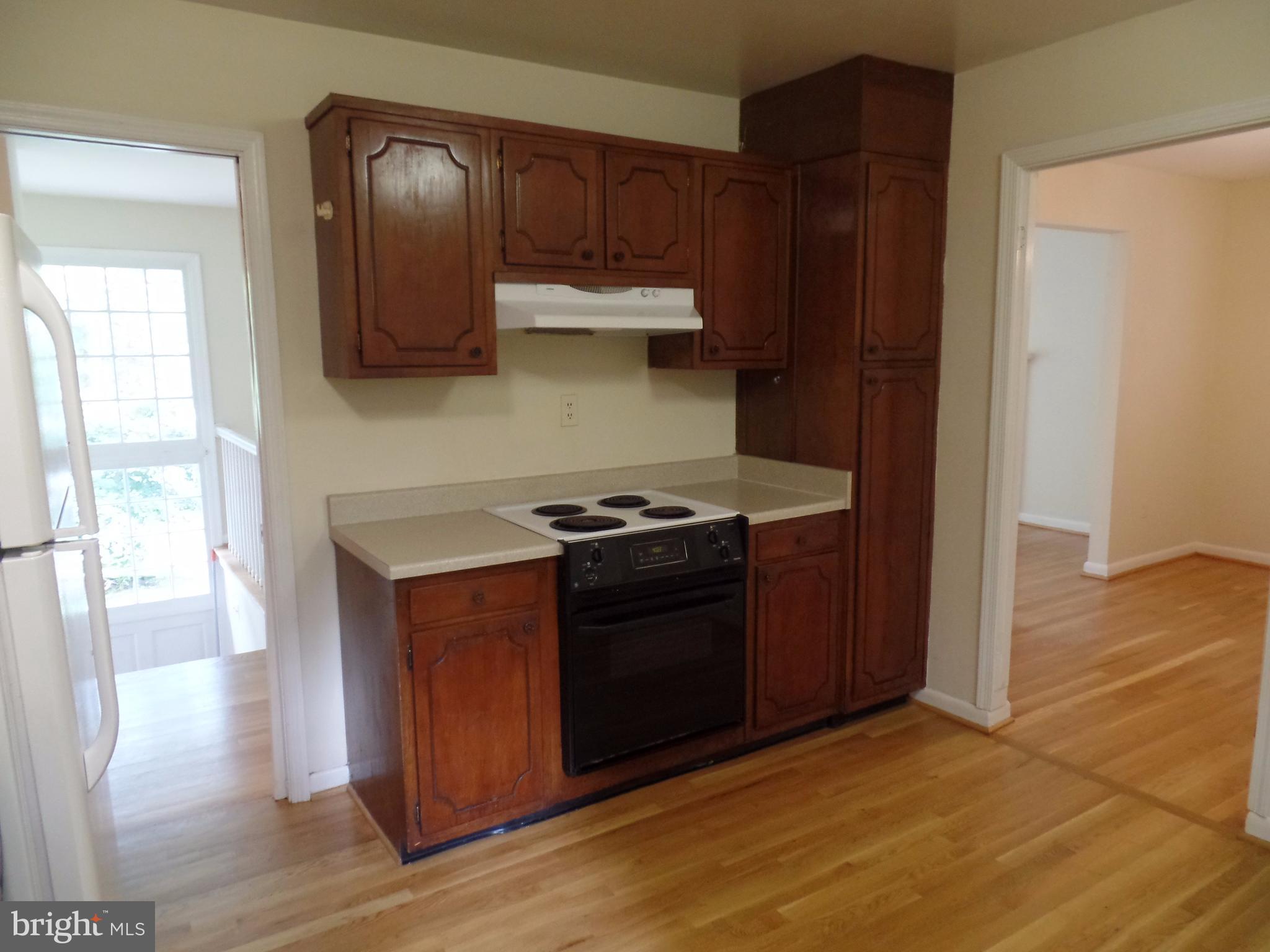LEELAND PARK - Residential Lease