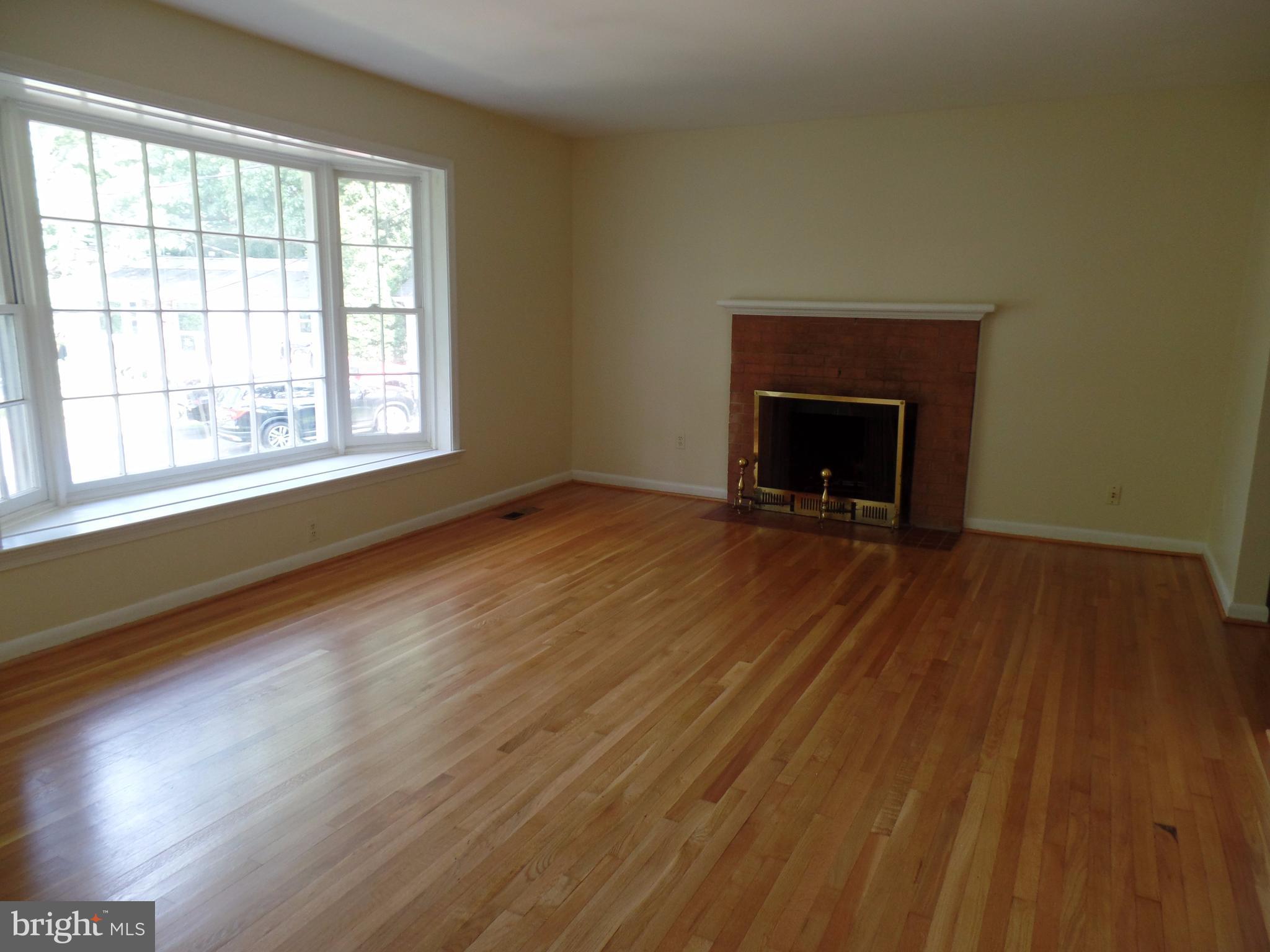 LEELAND PARK - Residential Lease