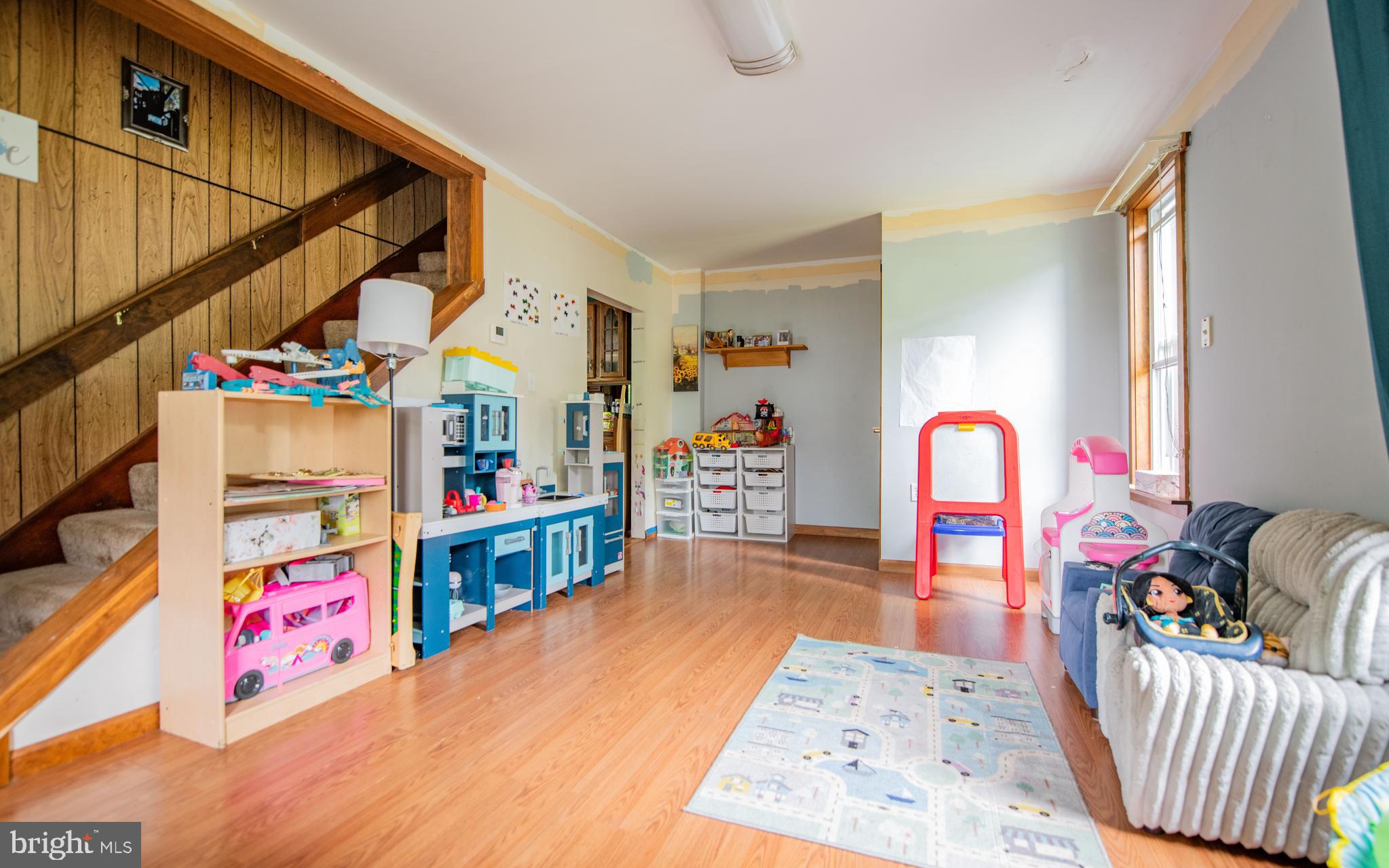 104 W FIREHALL ROAD