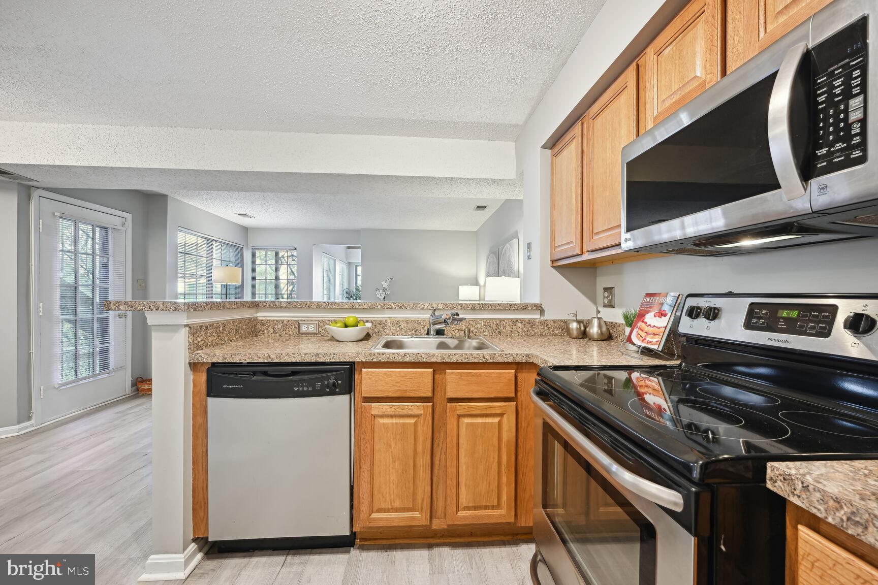 THE TIERS OF LAUREL LAKE - Residential