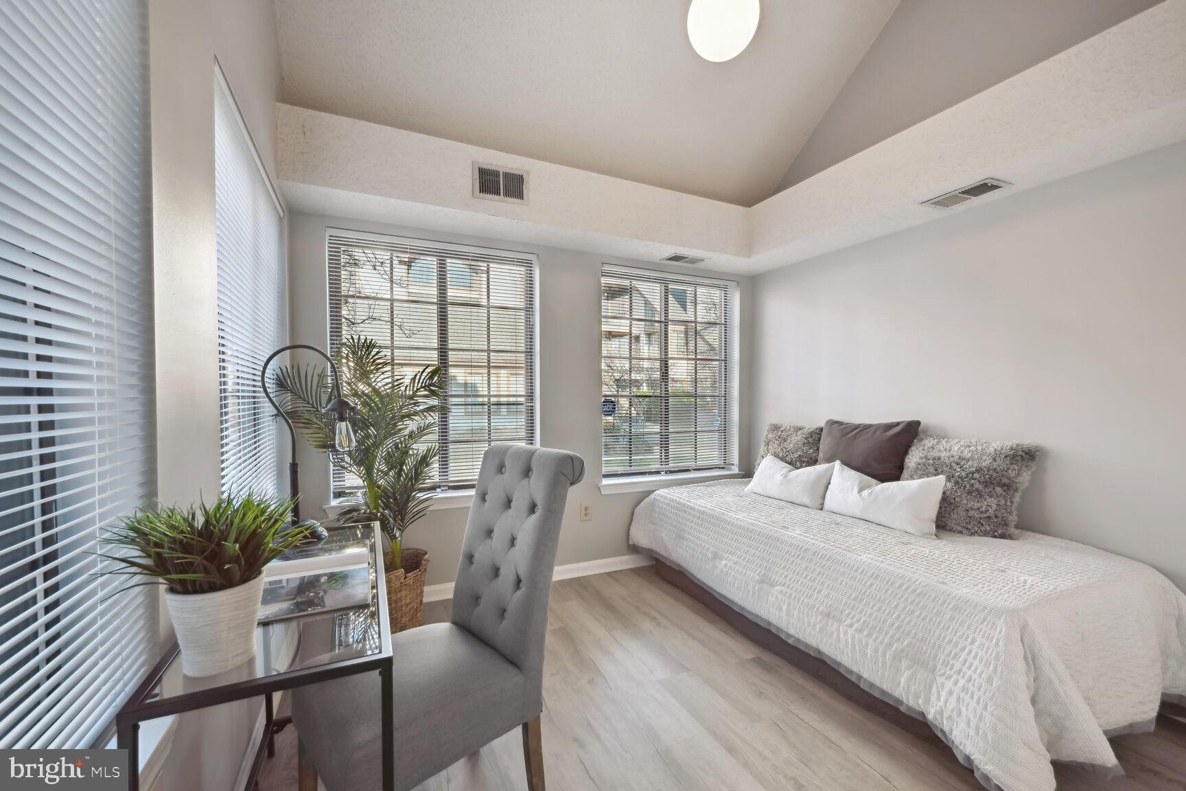 THE TIERS OF LAUREL LAKE - Residential