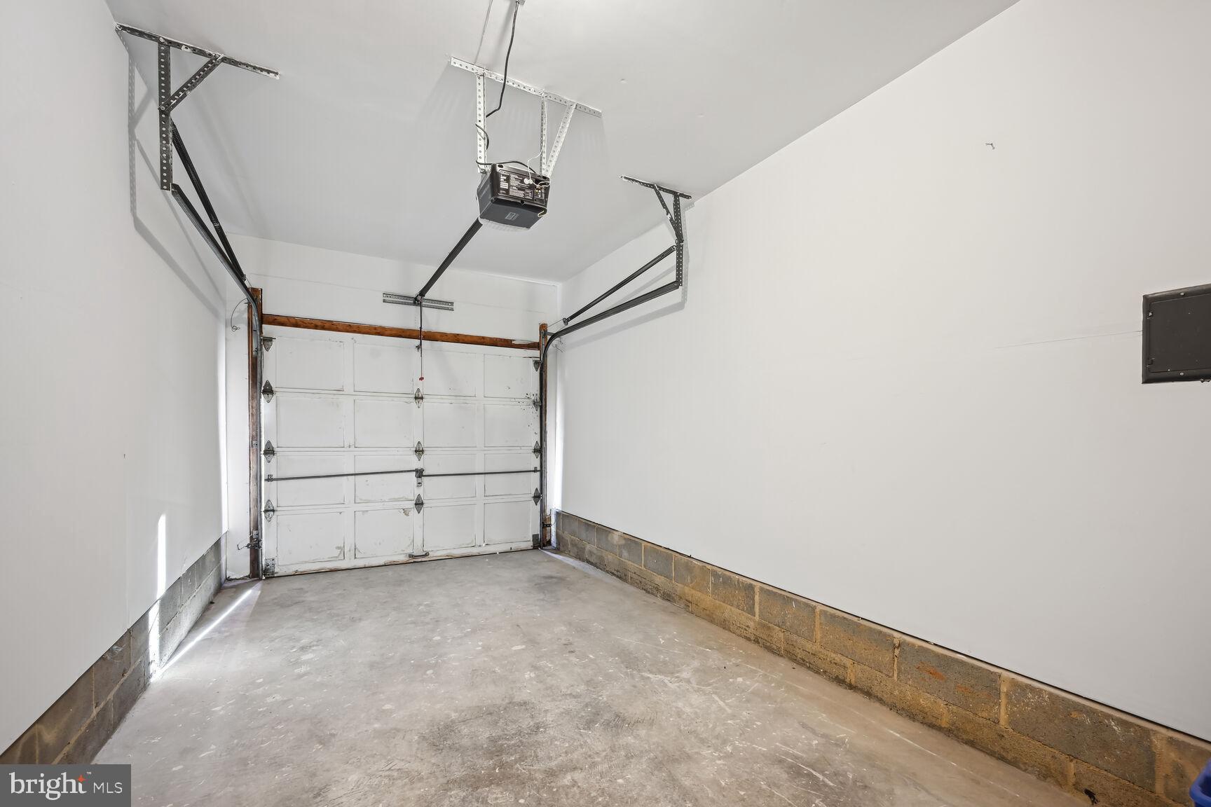 THE TIERS OF LAUREL LAKE - Residential