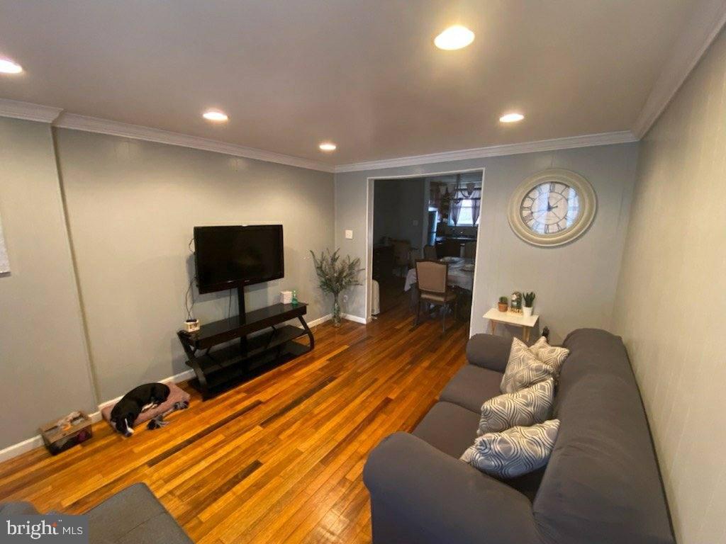 MAYFAIR - Residential