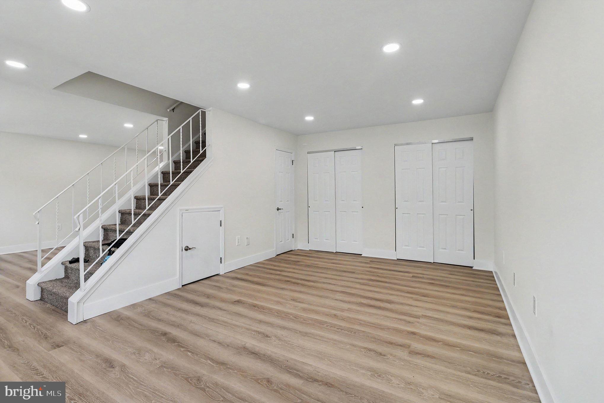 WHITPAIN HILLS - Residential
