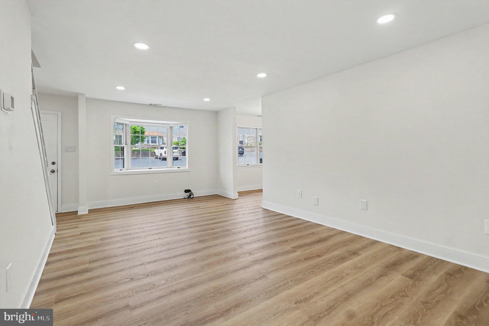WHITPAIN HILLS - Residential