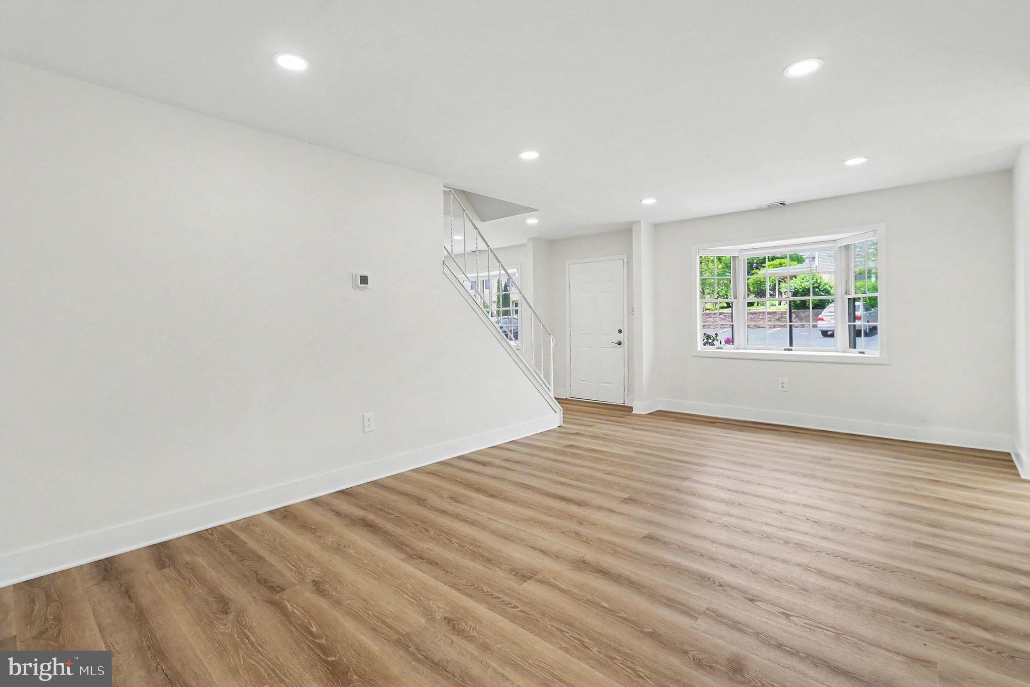 WHITPAIN HILLS - Residential