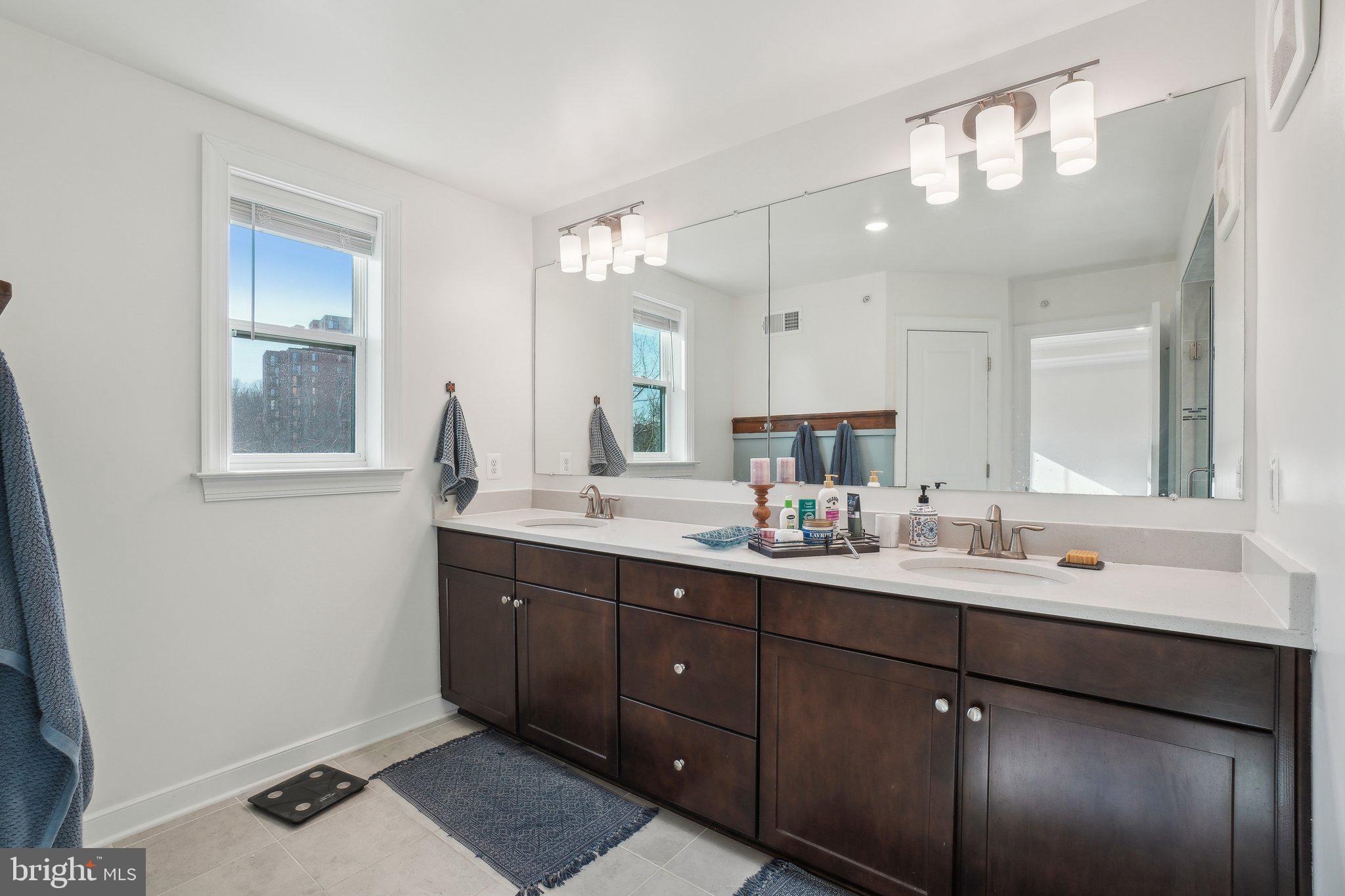 HUNTINGTON CROSSING - Residential Lease