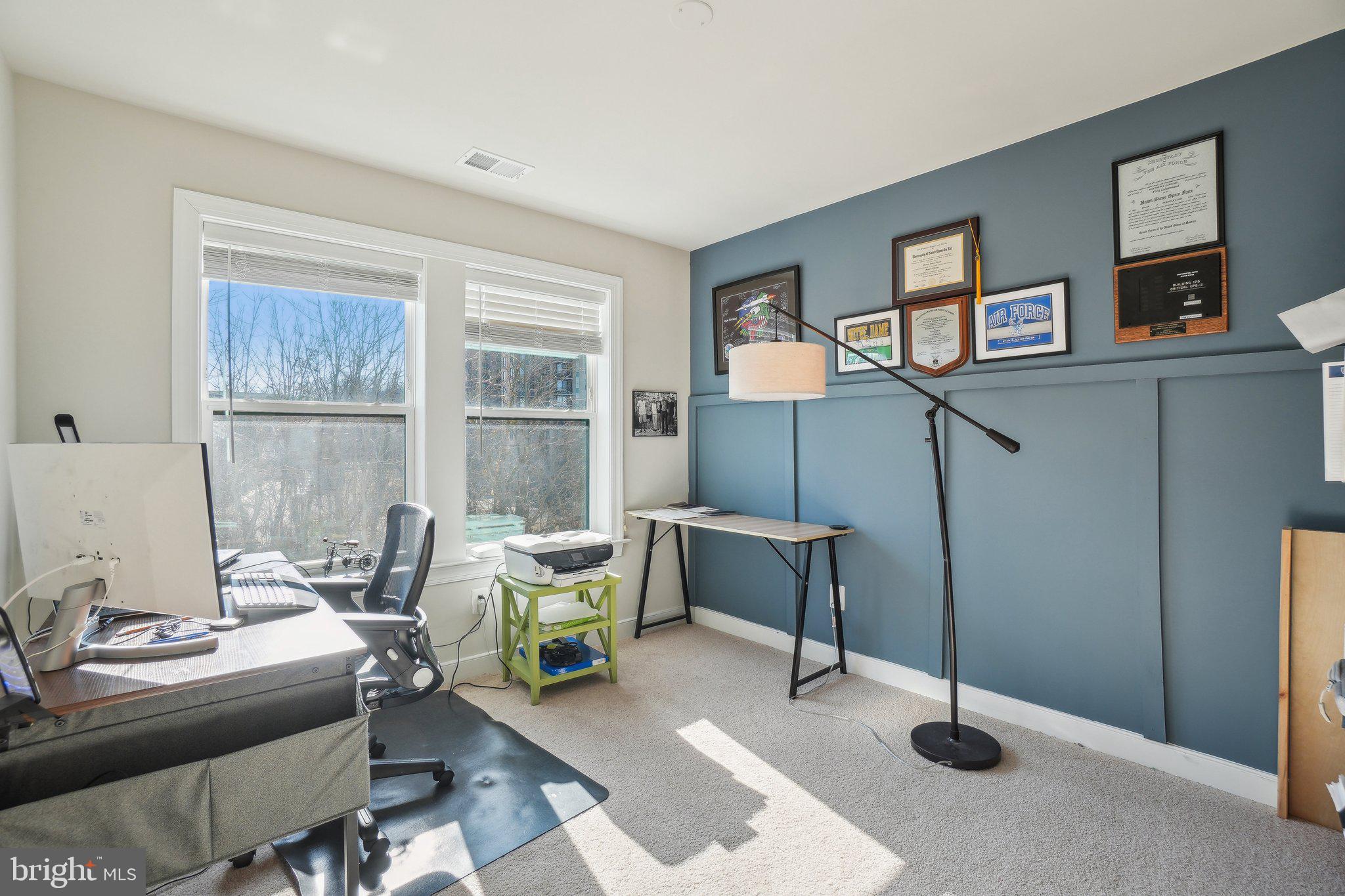 HUNTINGTON CROSSING - Residential Lease