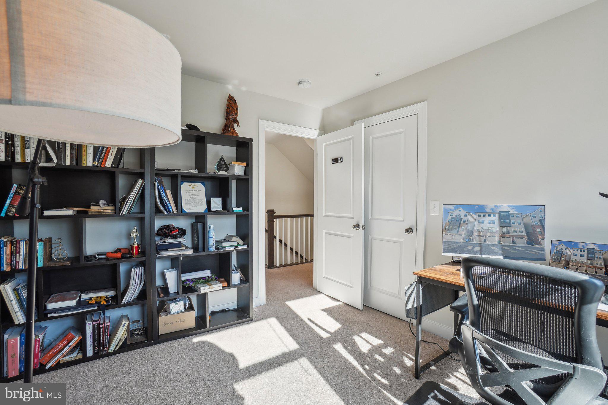 HUNTINGTON CROSSING - Residential Lease