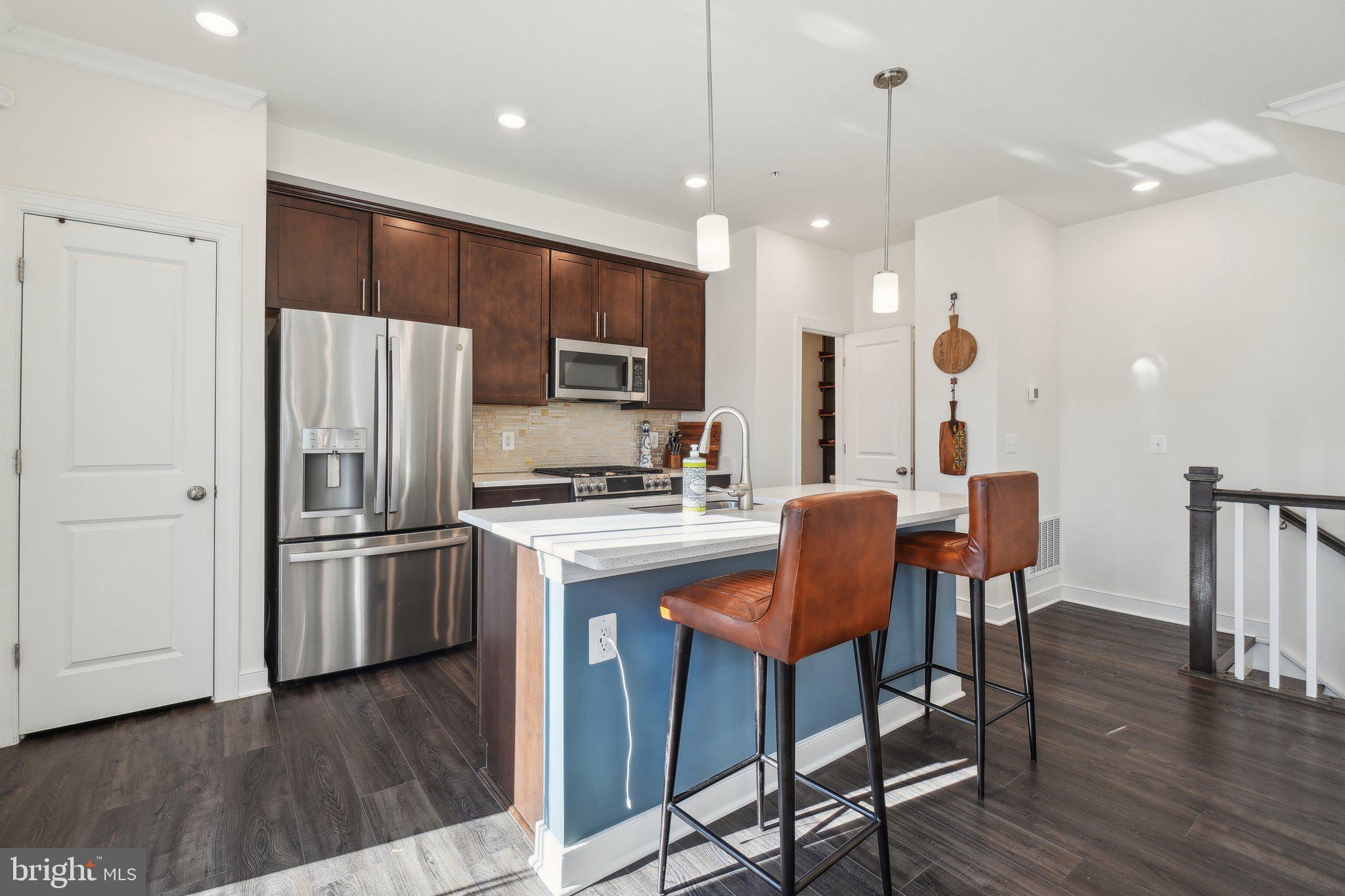 HUNTINGTON CROSSING - Residential Lease