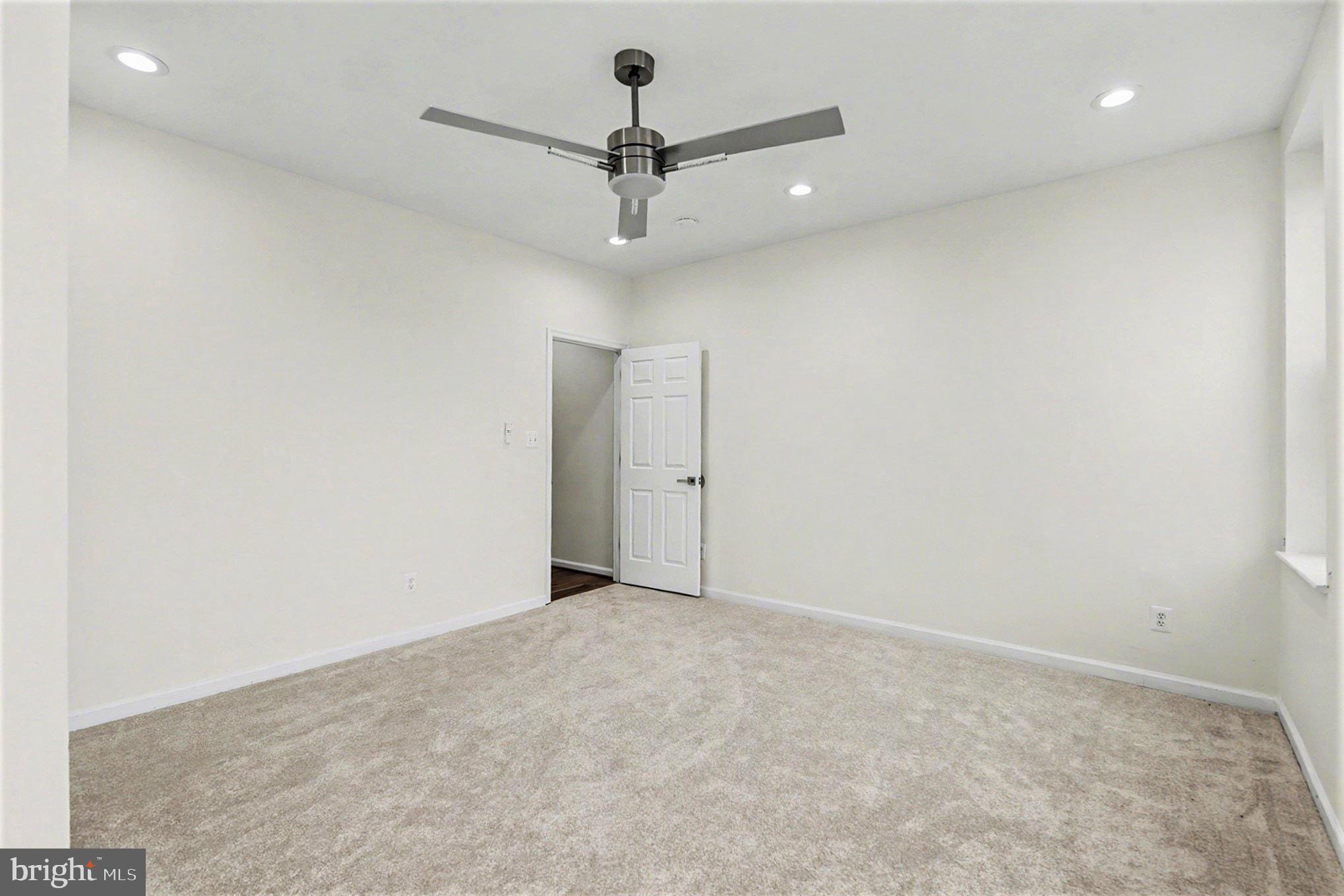 JOHNSTON SQUARE - Residential