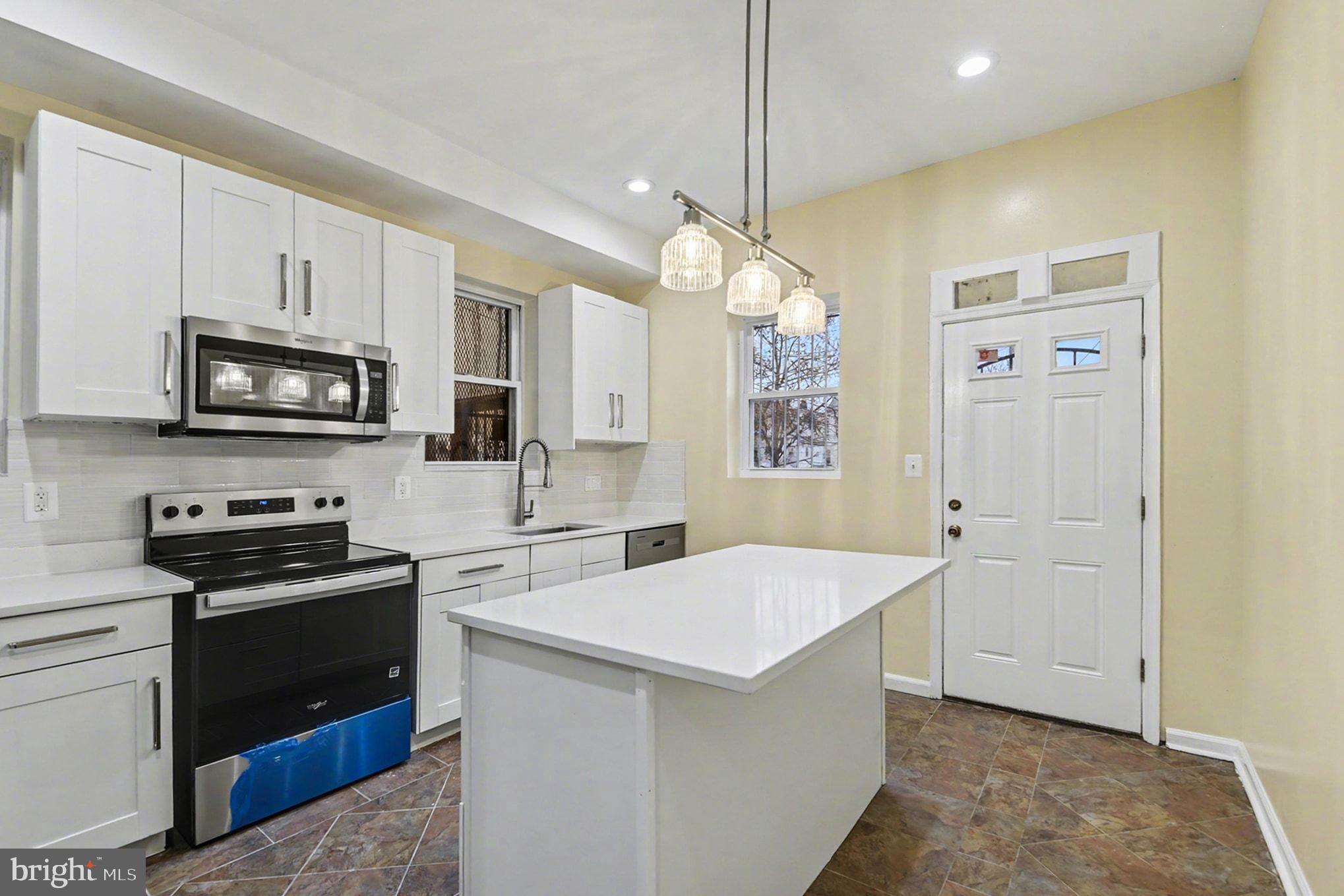 JOHNSTON SQUARE - Residential