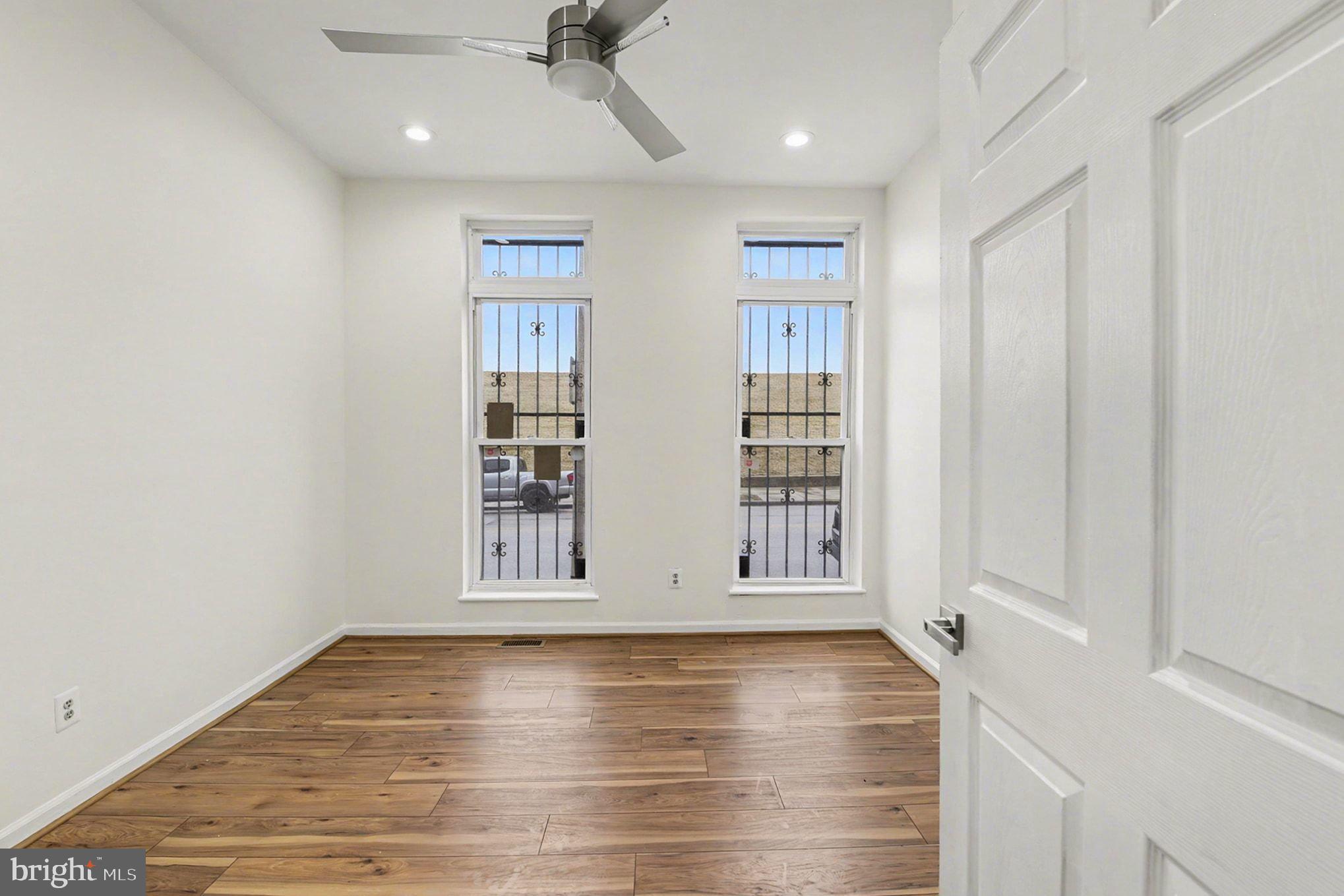 JOHNSTON SQUARE - Residential