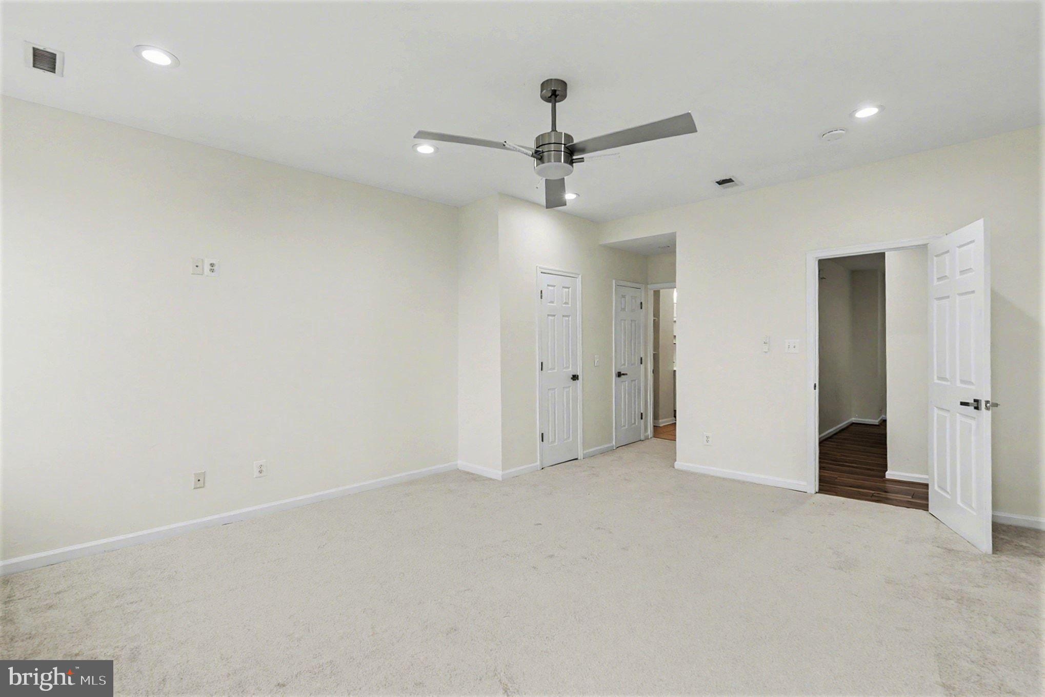 JOHNSTON SQUARE - Residential