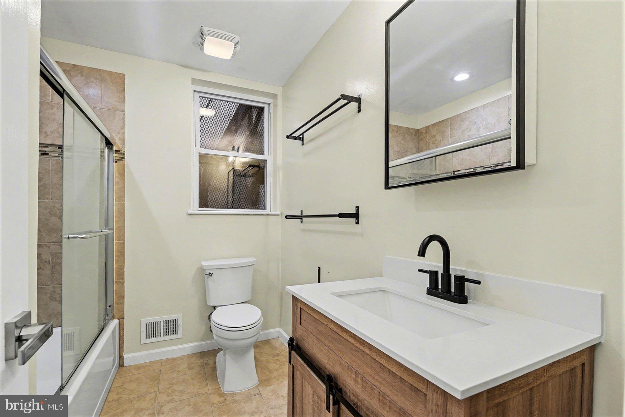 JOHNSTON SQUARE - Residential